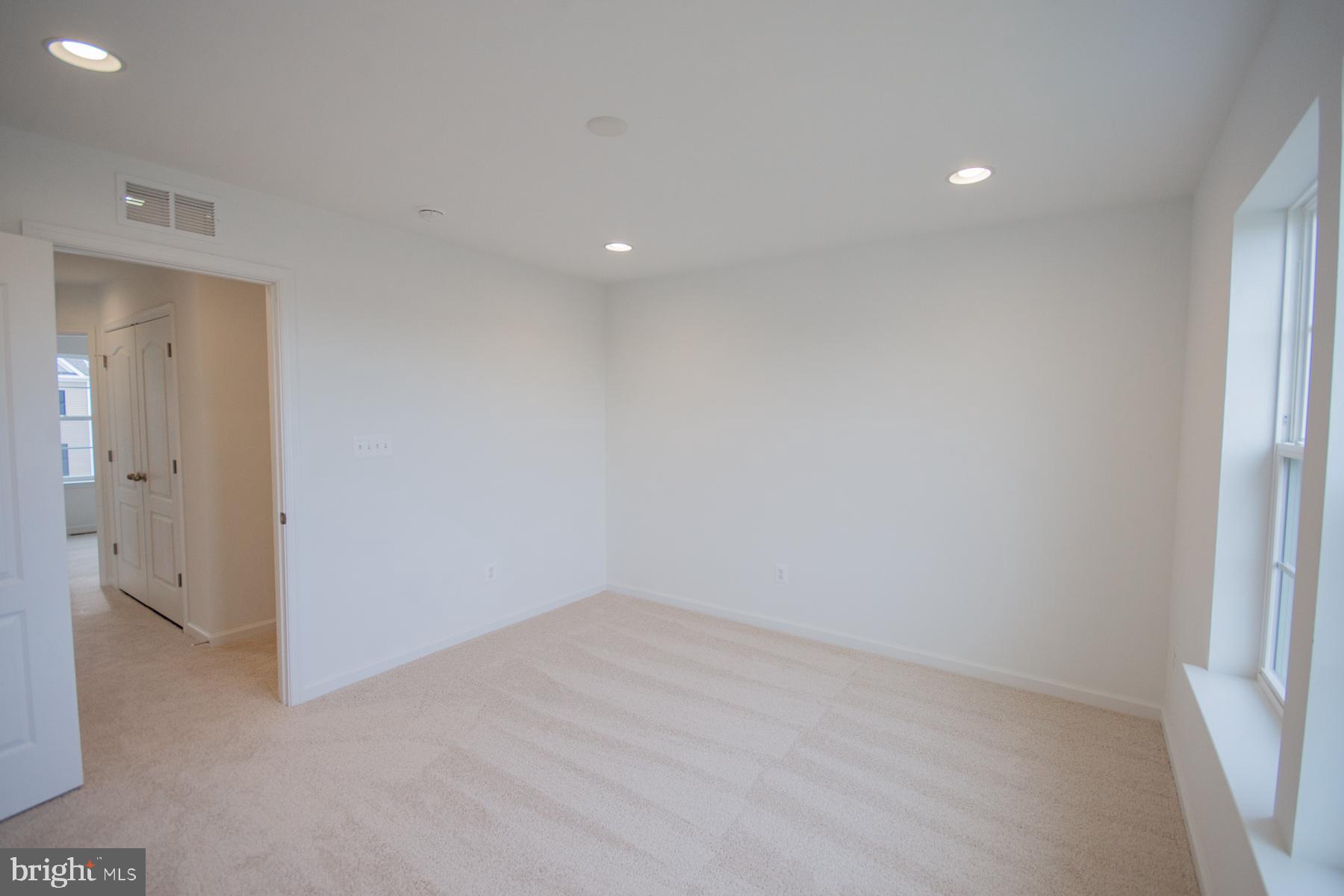 MARTINSBURG STATION - Residential Lease