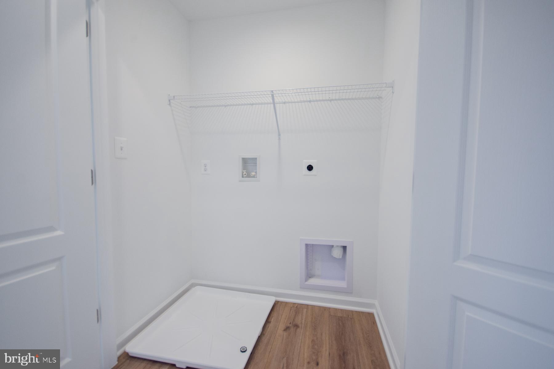 MARTINSBURG STATION - Residential Lease