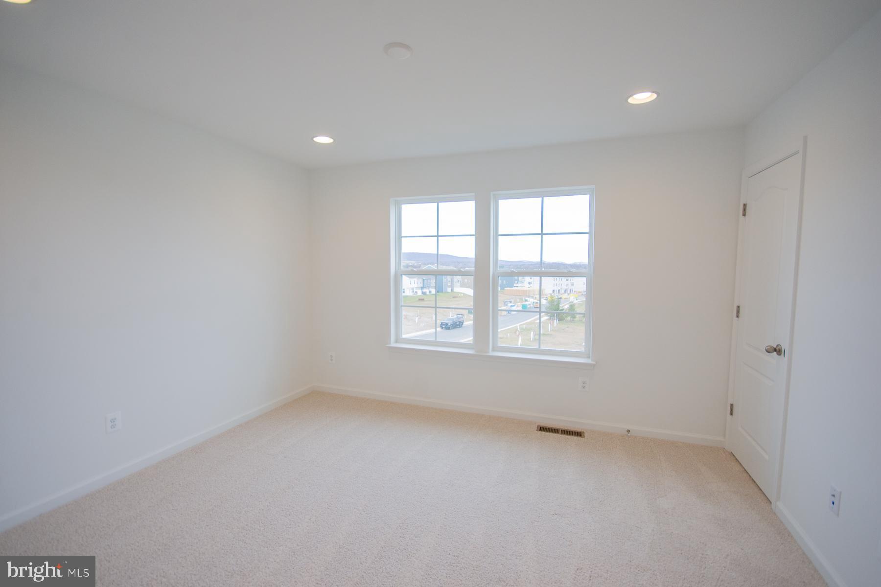 MARTINSBURG STATION - Residential Lease