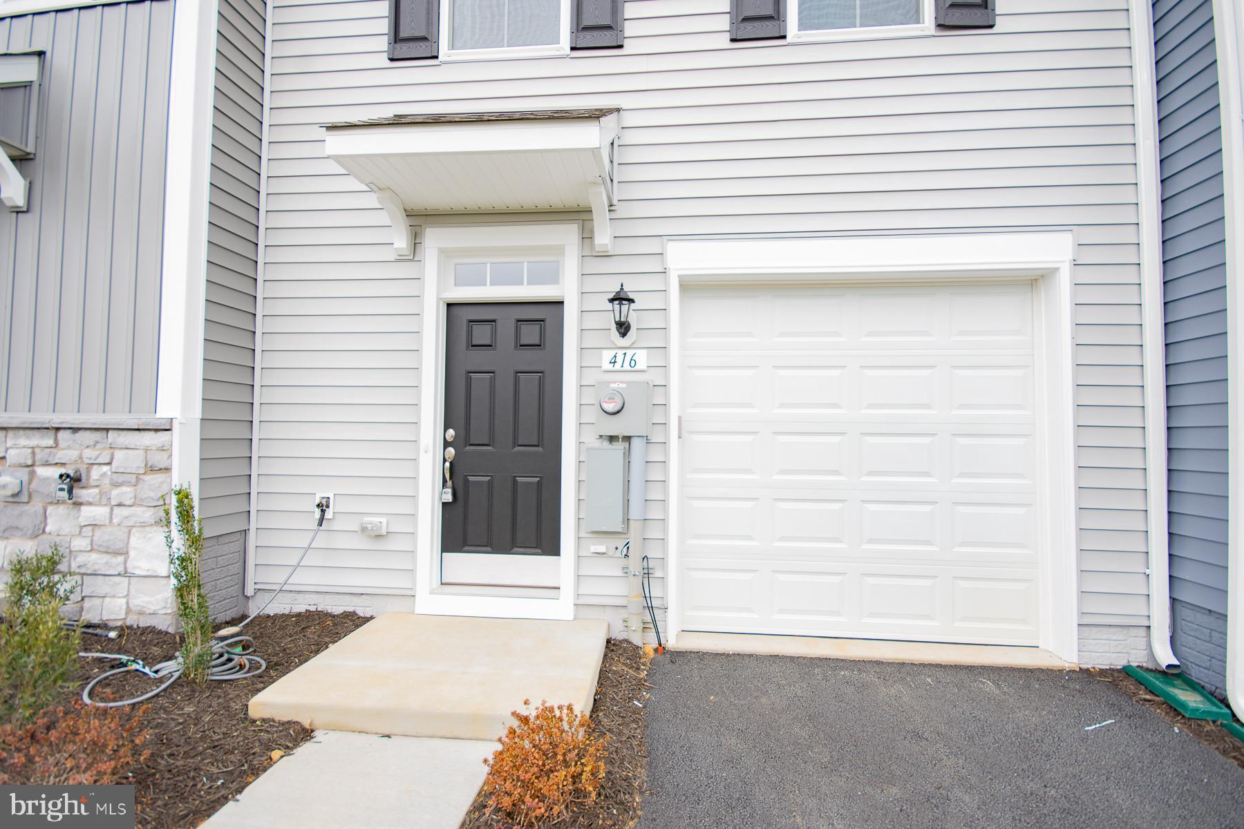 MARTINSBURG STATION - Residential Lease