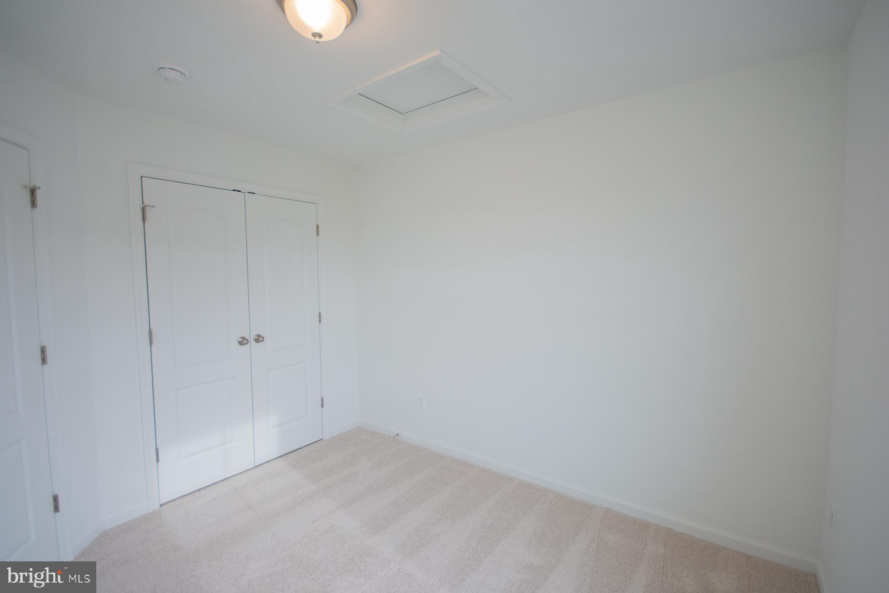 MARTINSBURG STATION - Residential Lease