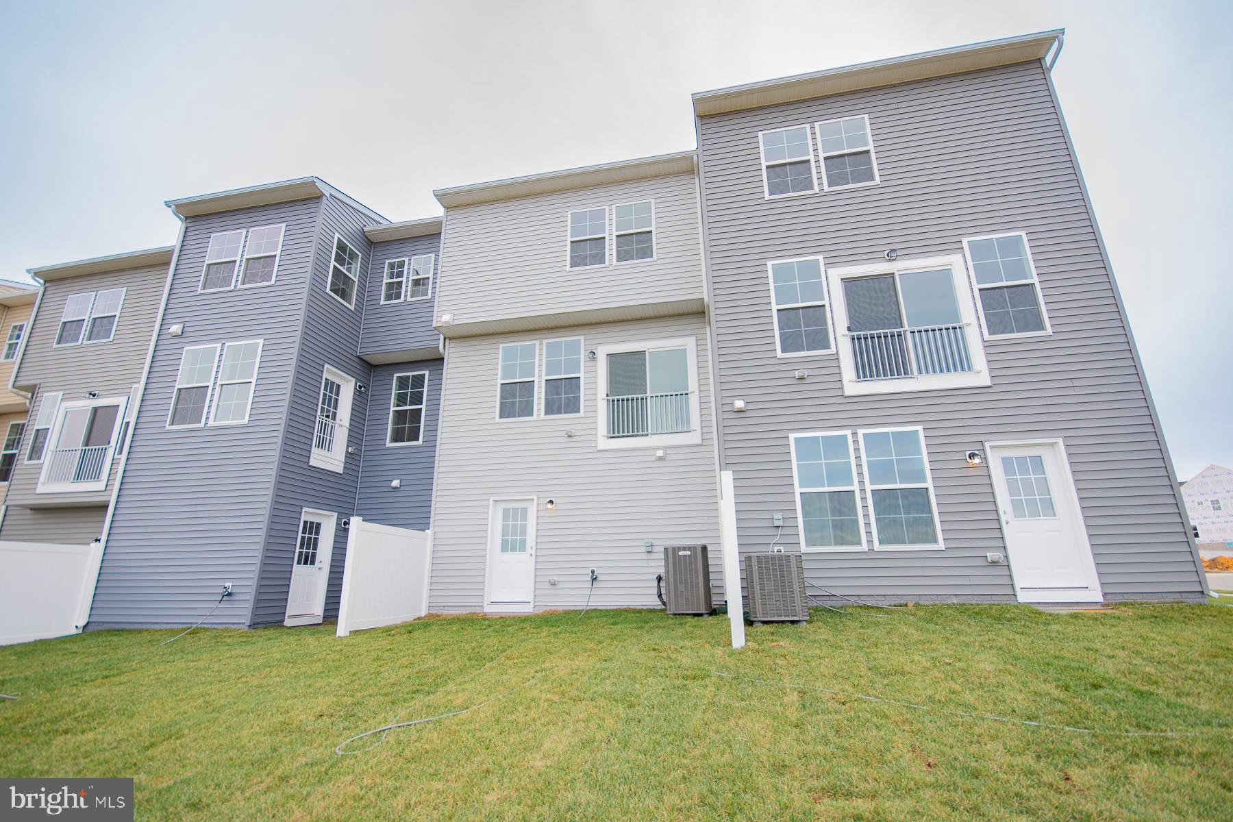 MARTINSBURG STATION - Residential Lease