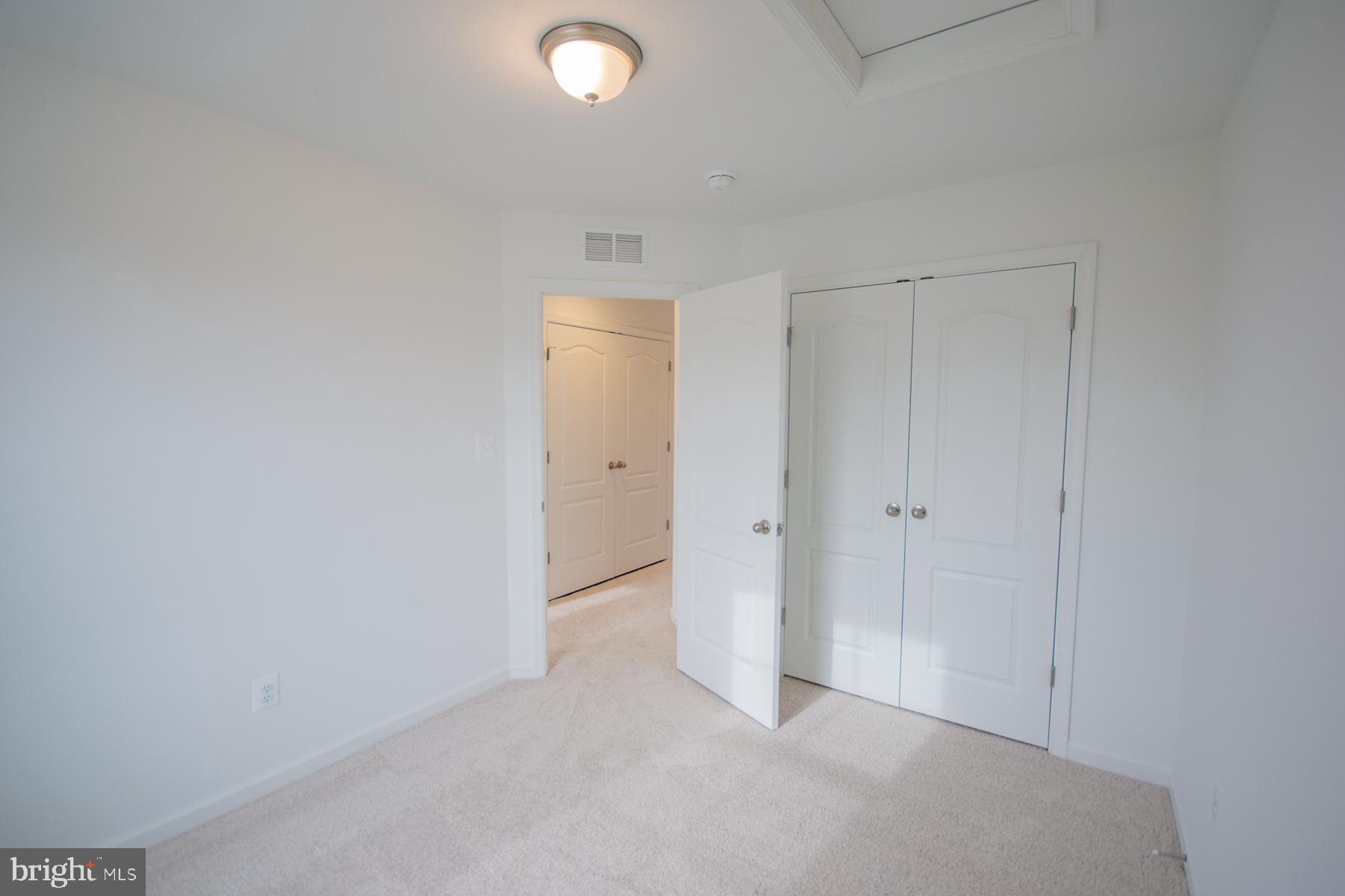 MARTINSBURG STATION - Residential Lease