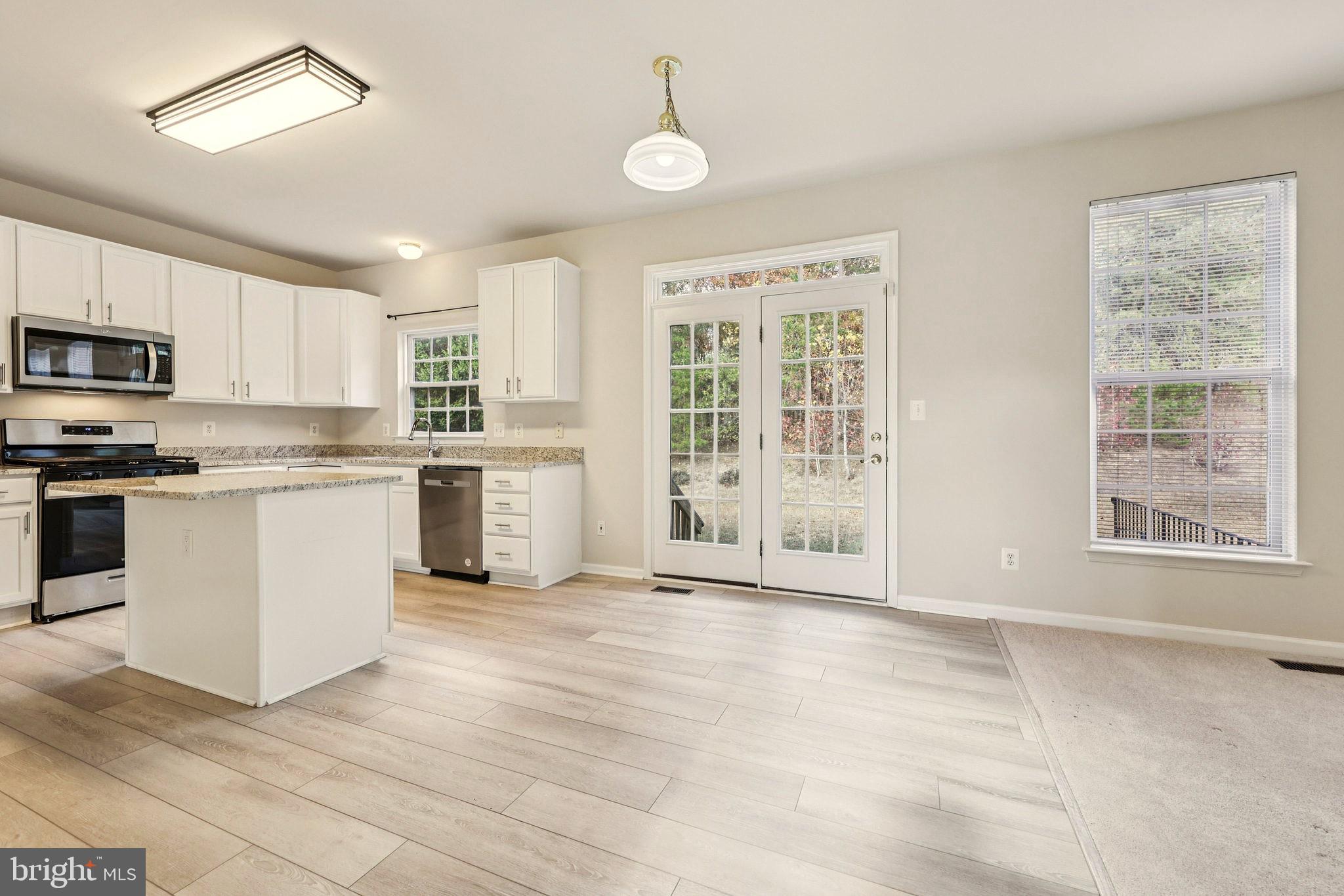 WAYSIDE VILLAGE - Residential