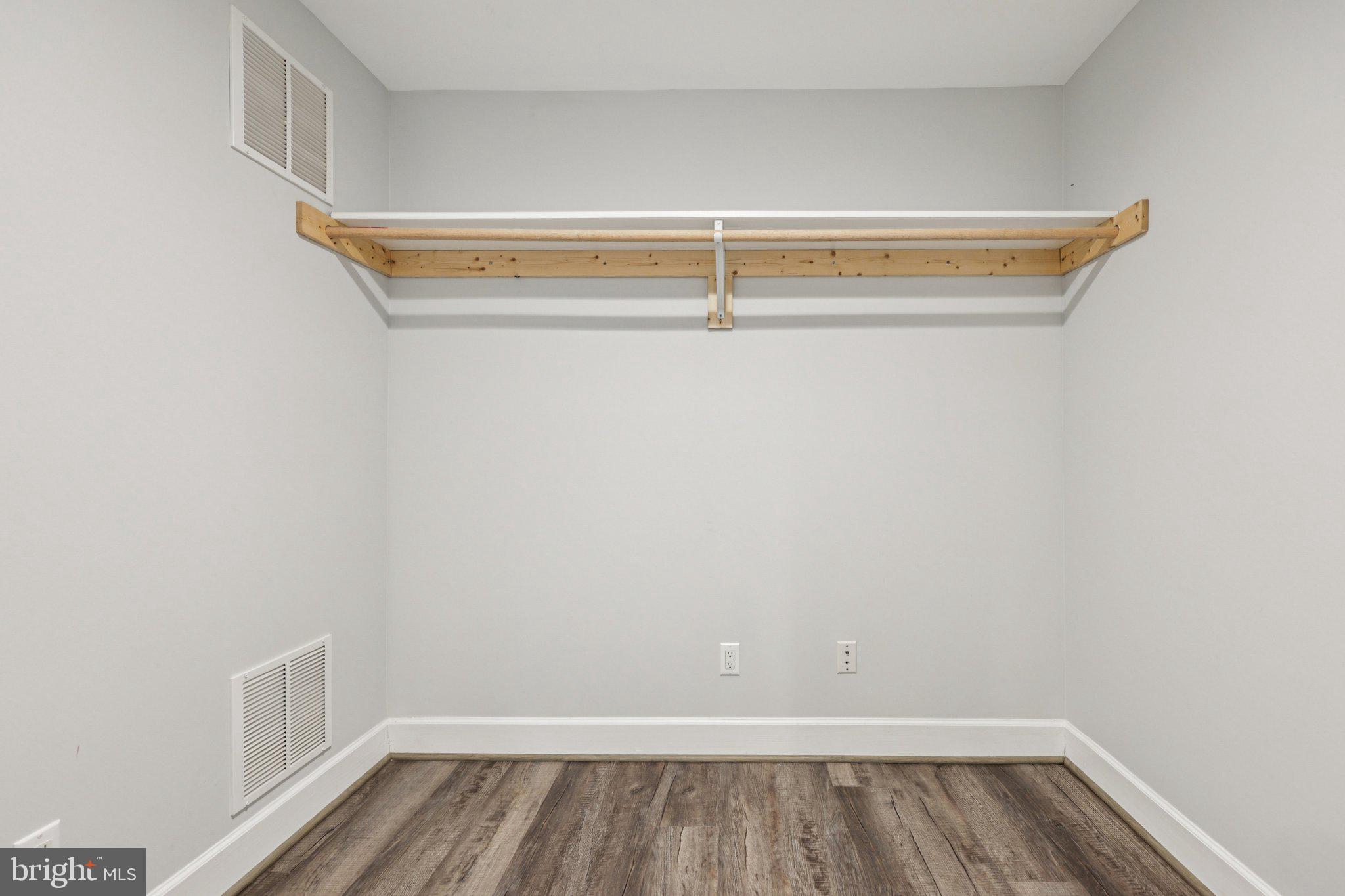 WAYSIDE VILLAGE - Residential