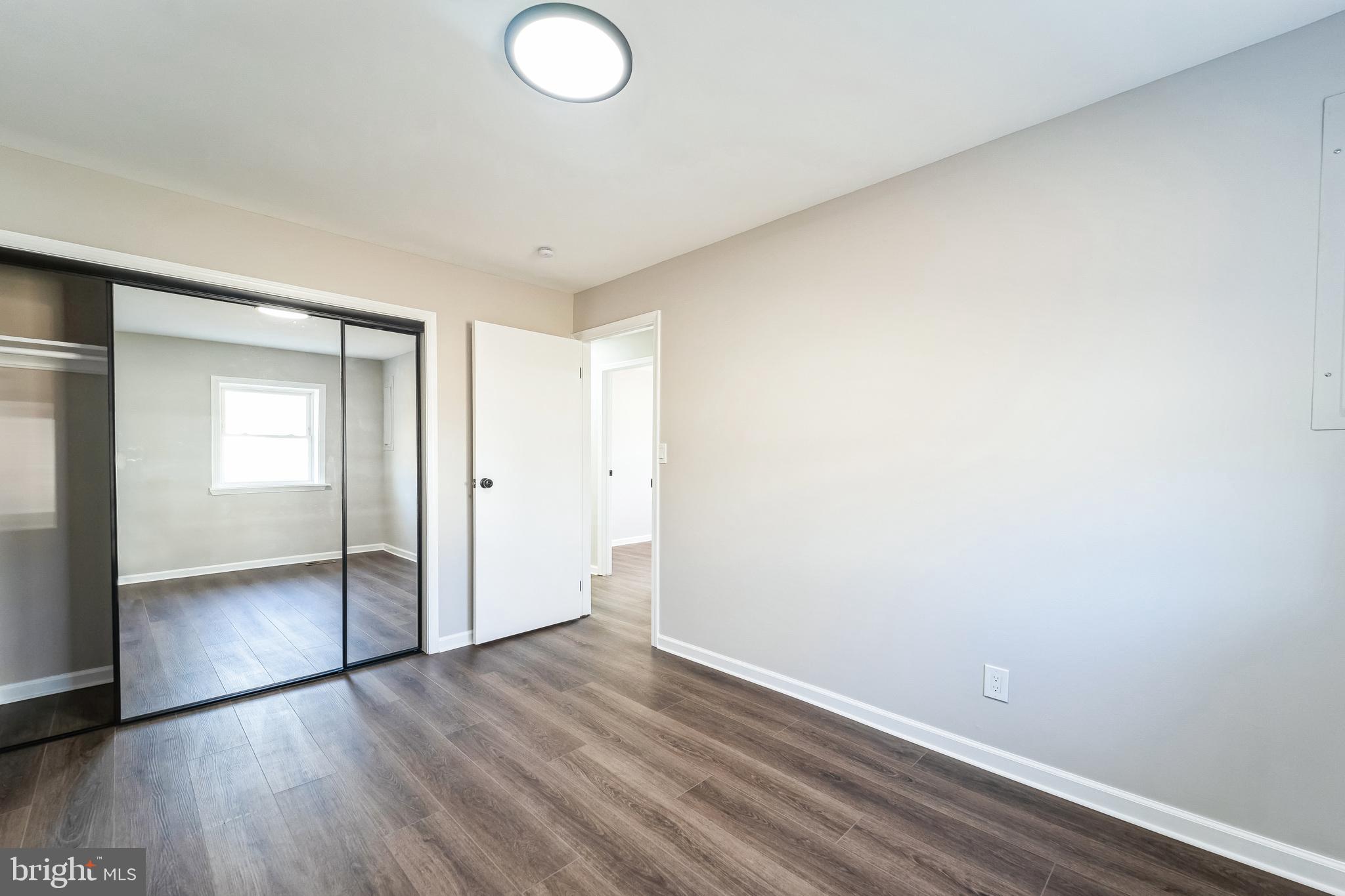 FERNGLEN MANOR - Residential