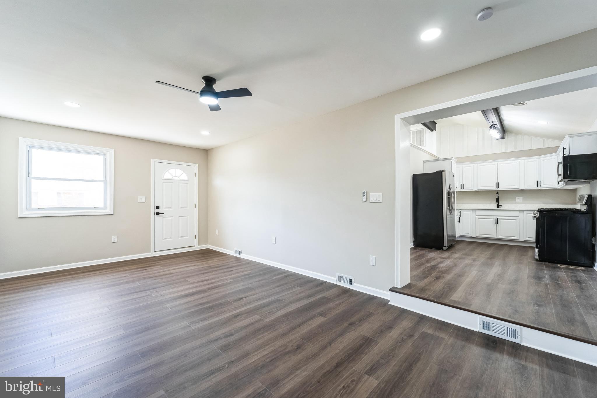 FERNGLEN MANOR - Residential