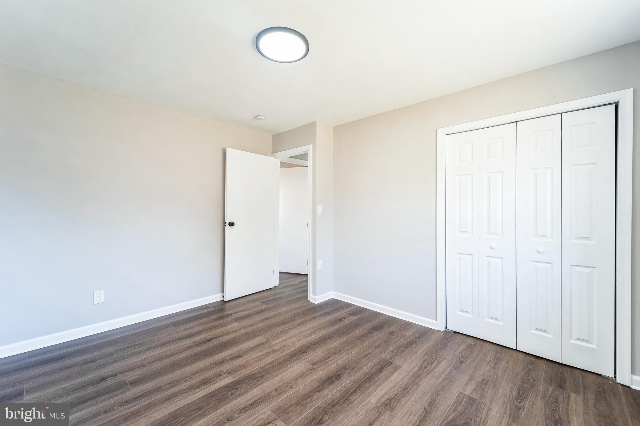 FERNGLEN MANOR - Residential