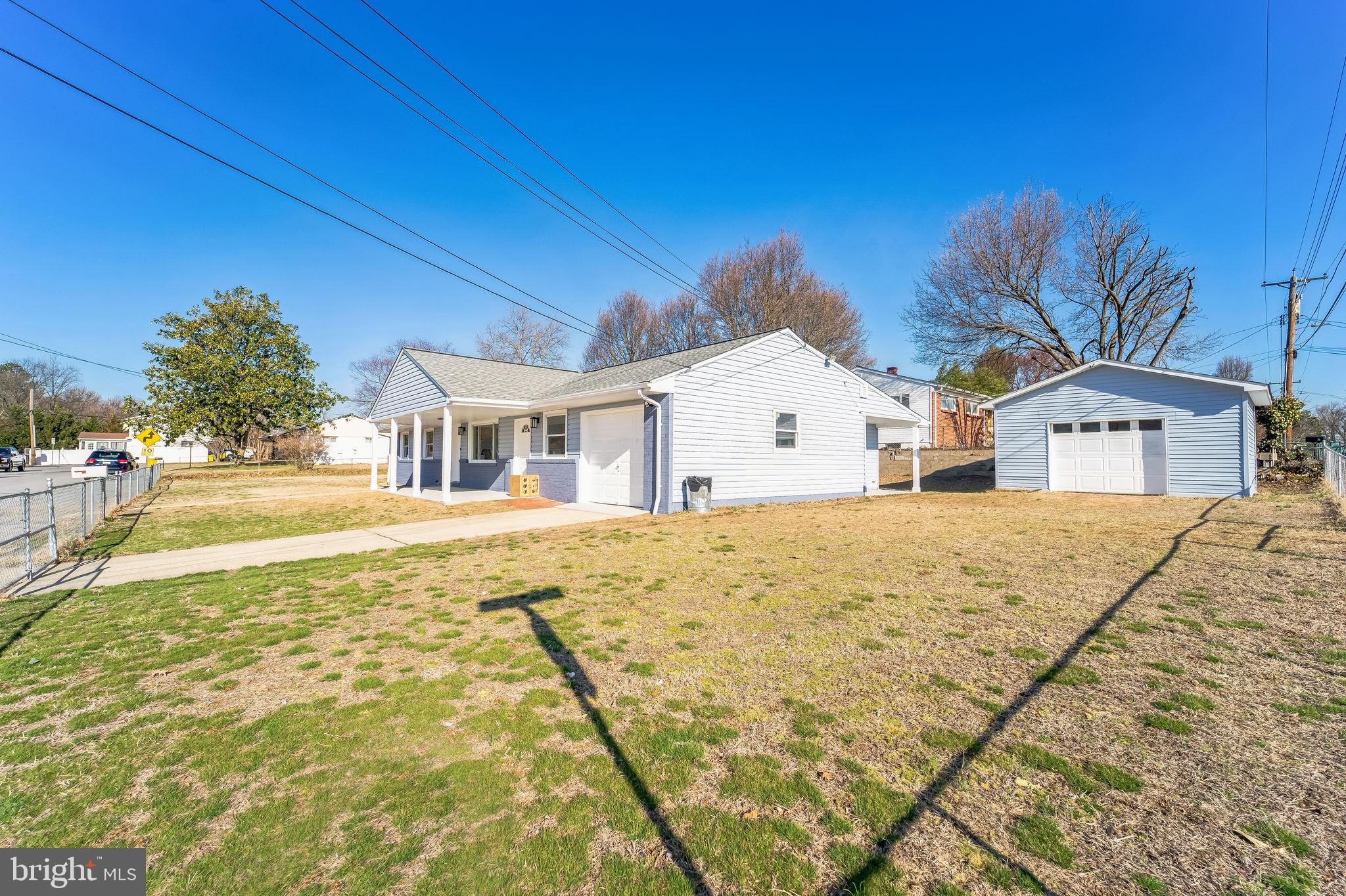 FERNGLEN MANOR - Residential