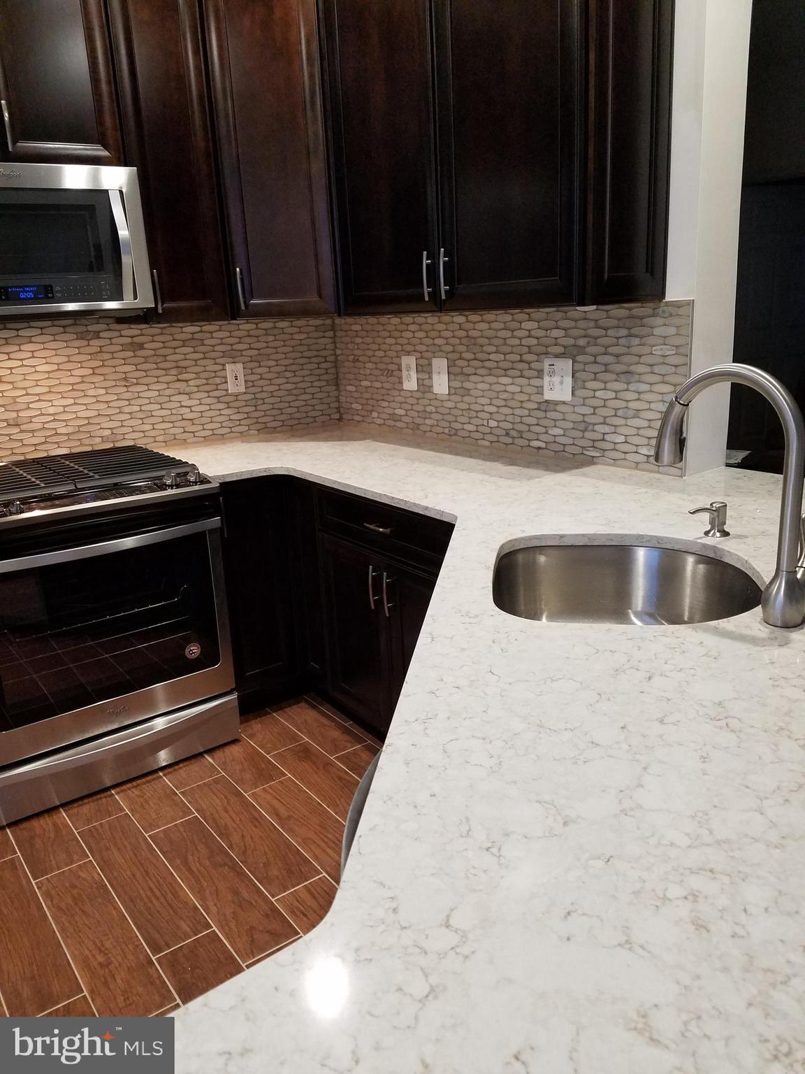 WOODLAND LAKE - Residential