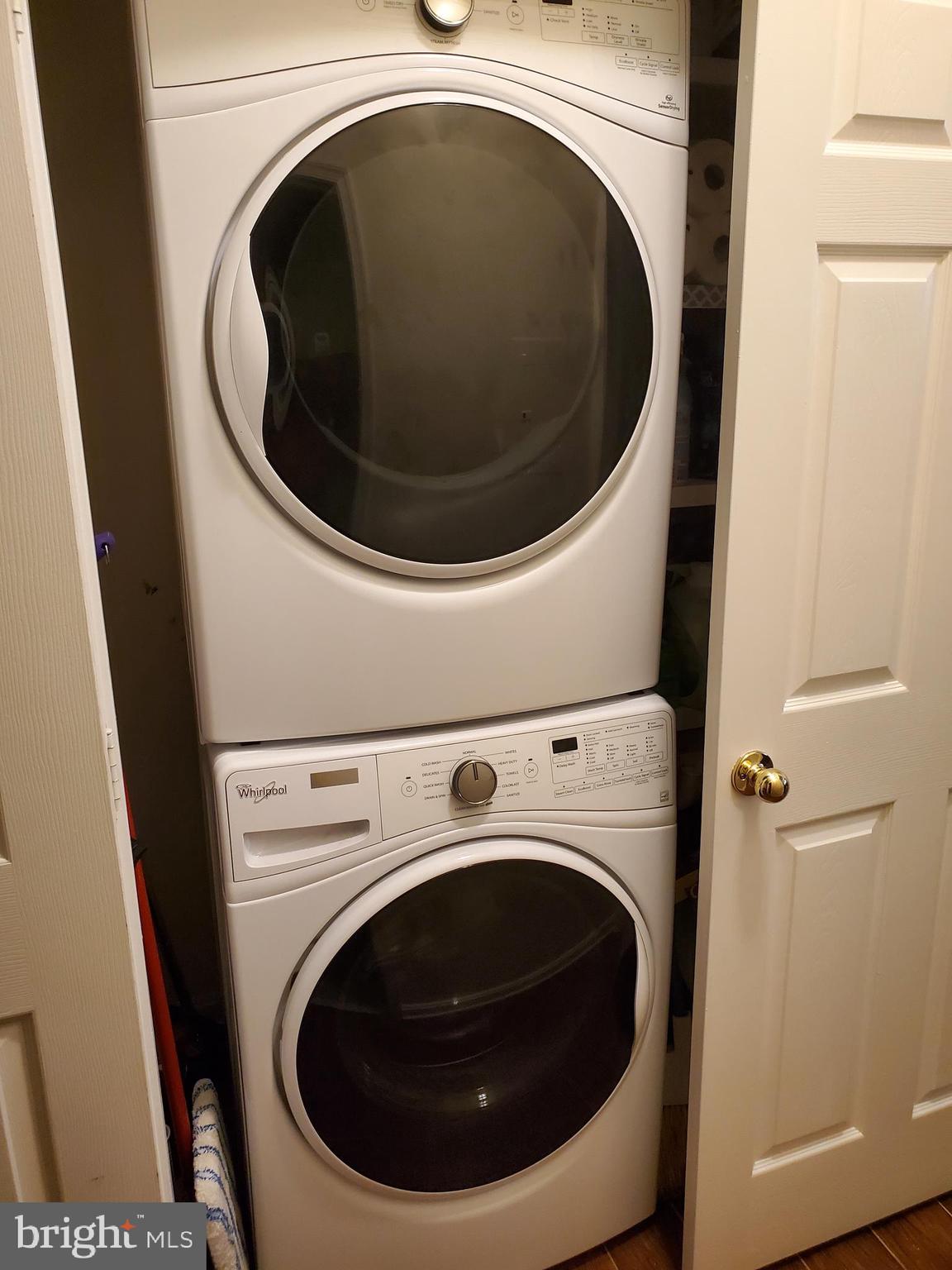 WOODLAND LAKE - Residential