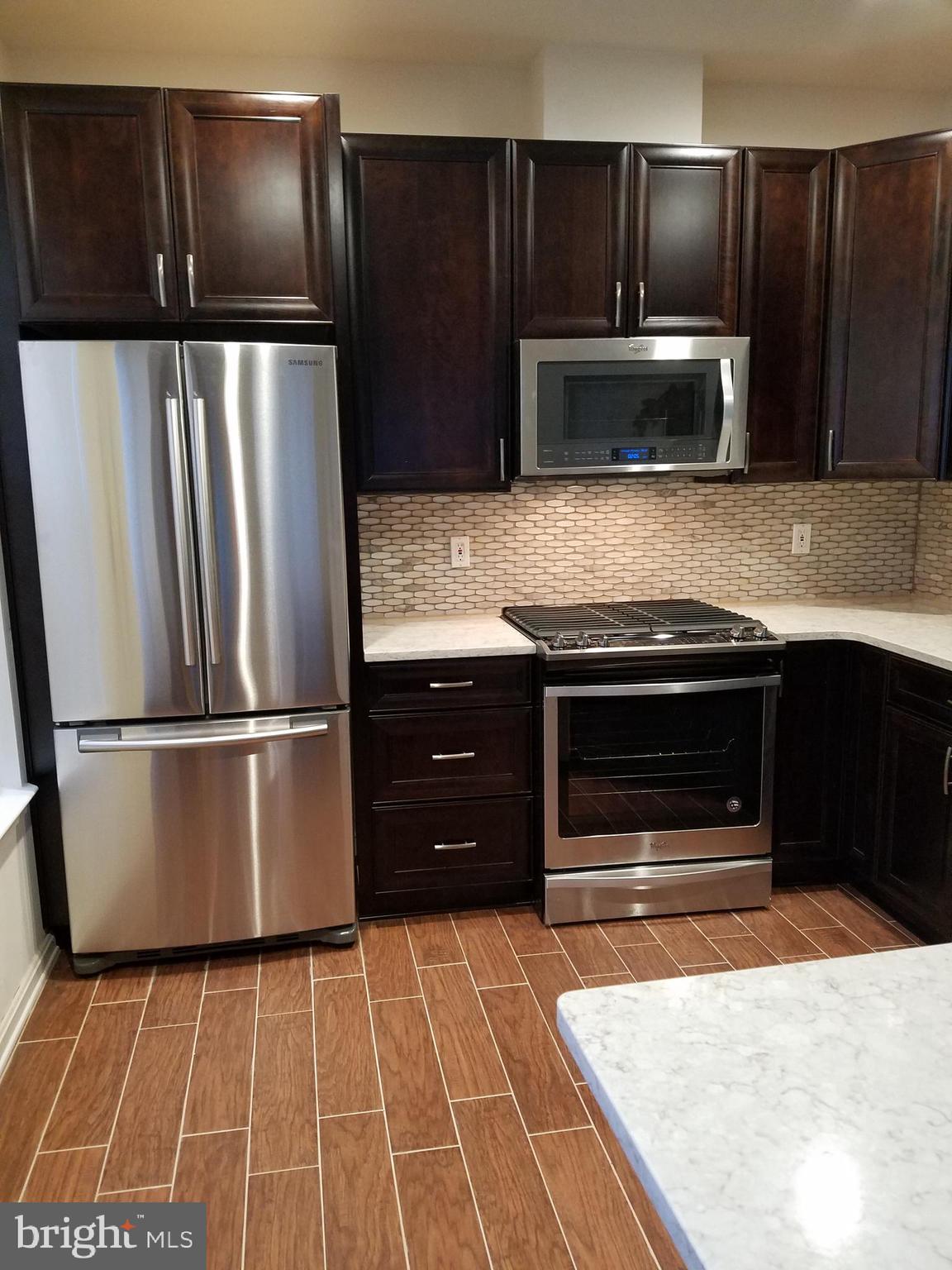 WOODLAND LAKE - Residential