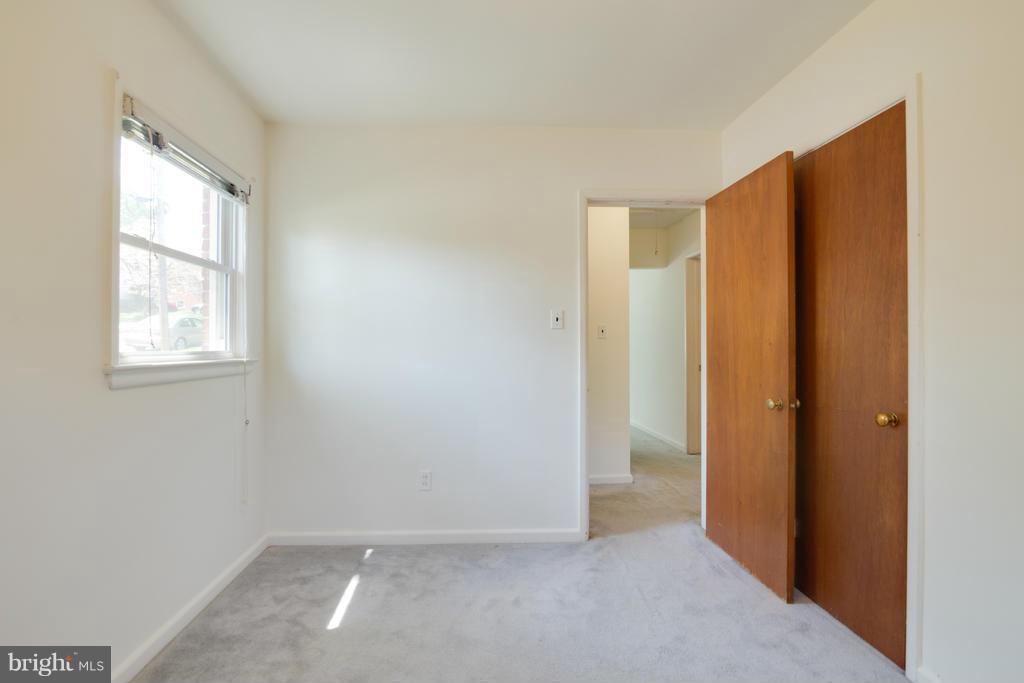 BOULEVARD MANOR - Residential Lease