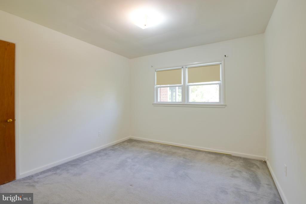 BOULEVARD MANOR - Residential Lease