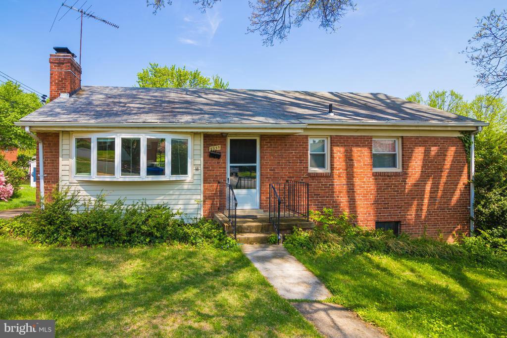 BOULEVARD MANOR - Residential Lease