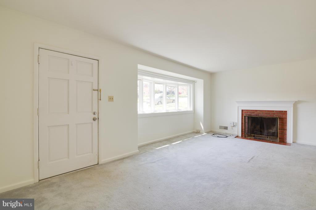 BOULEVARD MANOR - Residential Lease