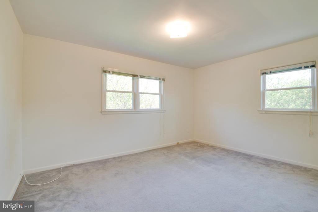 BOULEVARD MANOR - Residential Lease