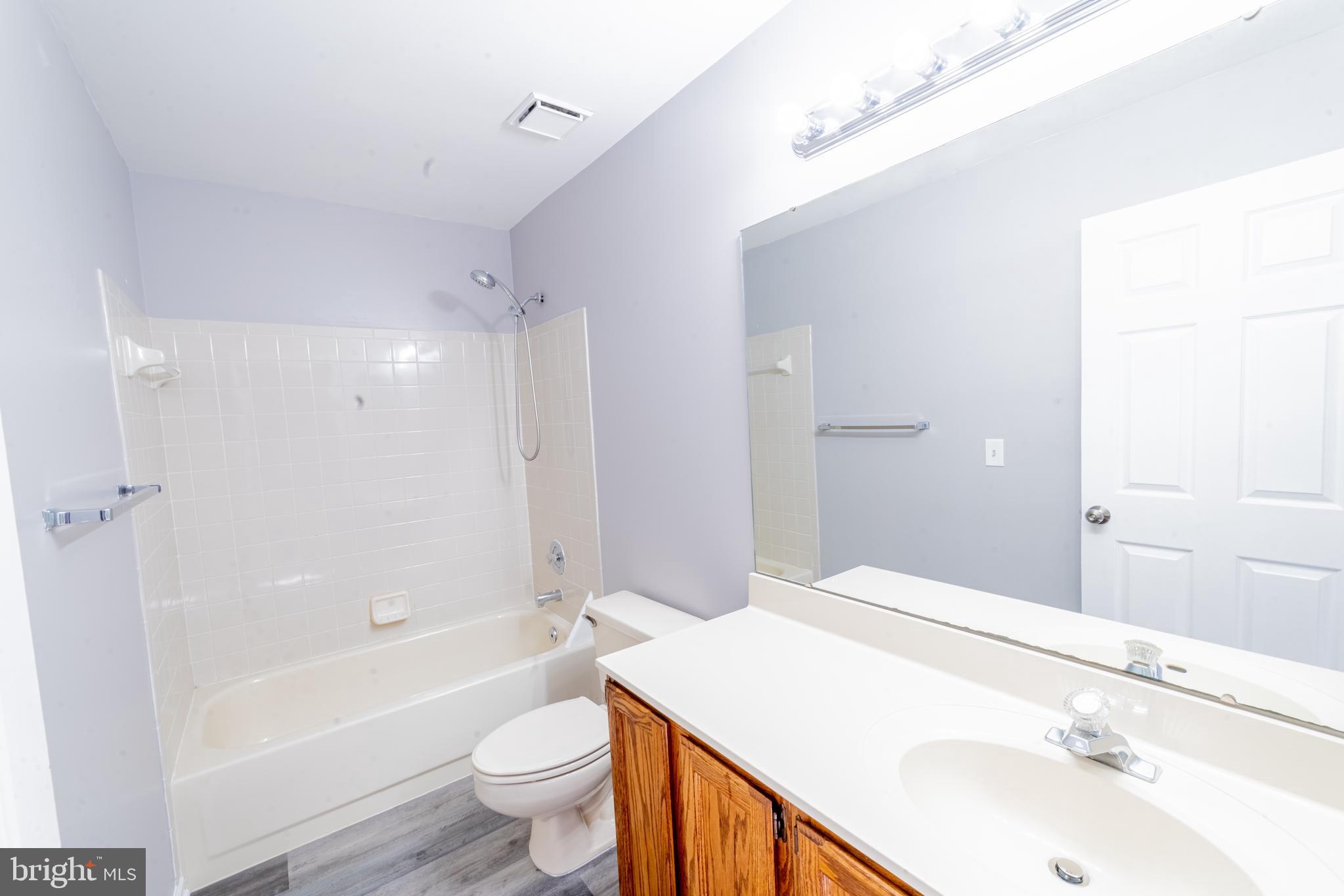 WELLINGTON/CLOVERHILL CONDOS - Residential