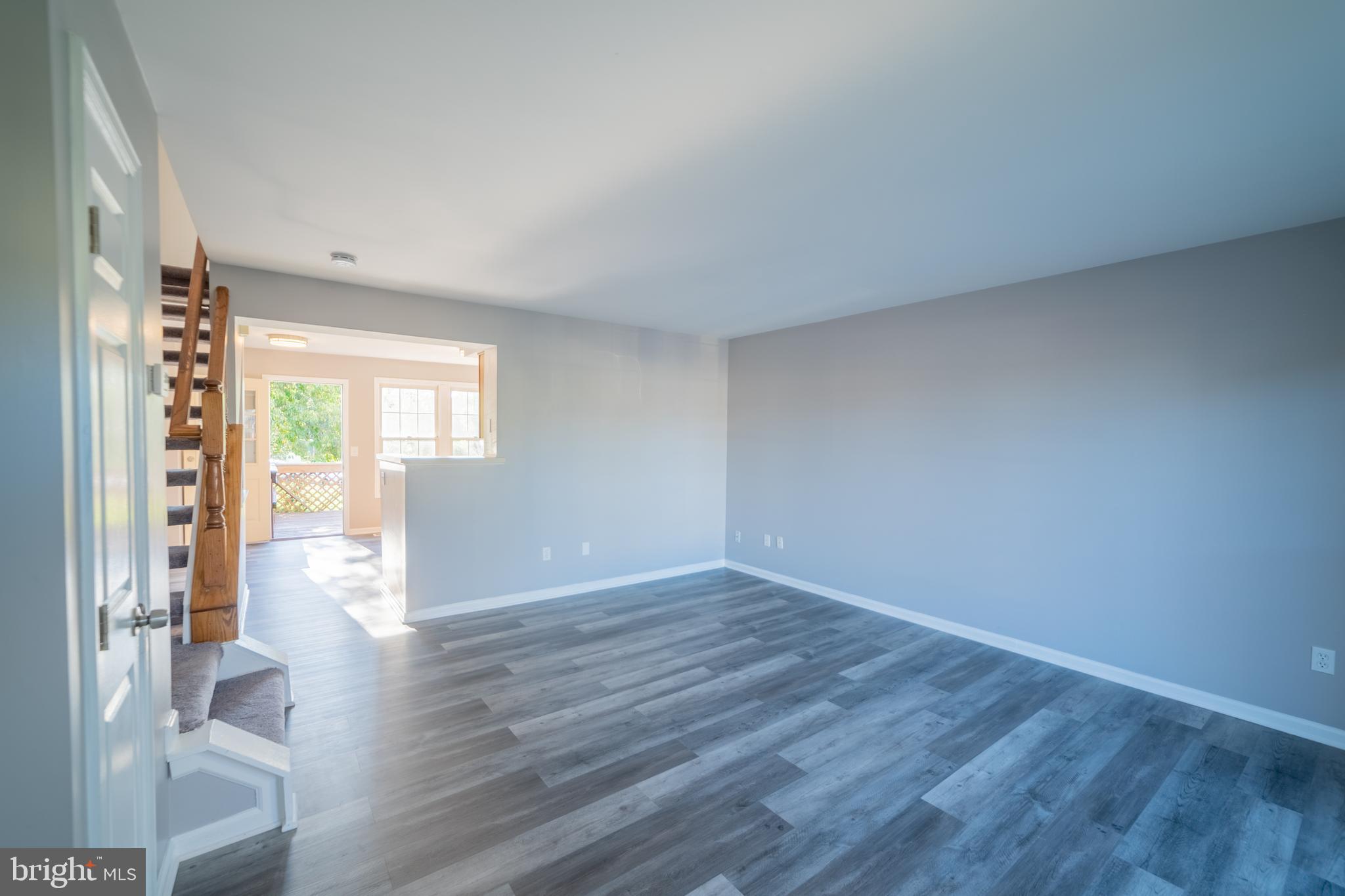 WELLINGTON/CLOVERHILL CONDOS - Residential