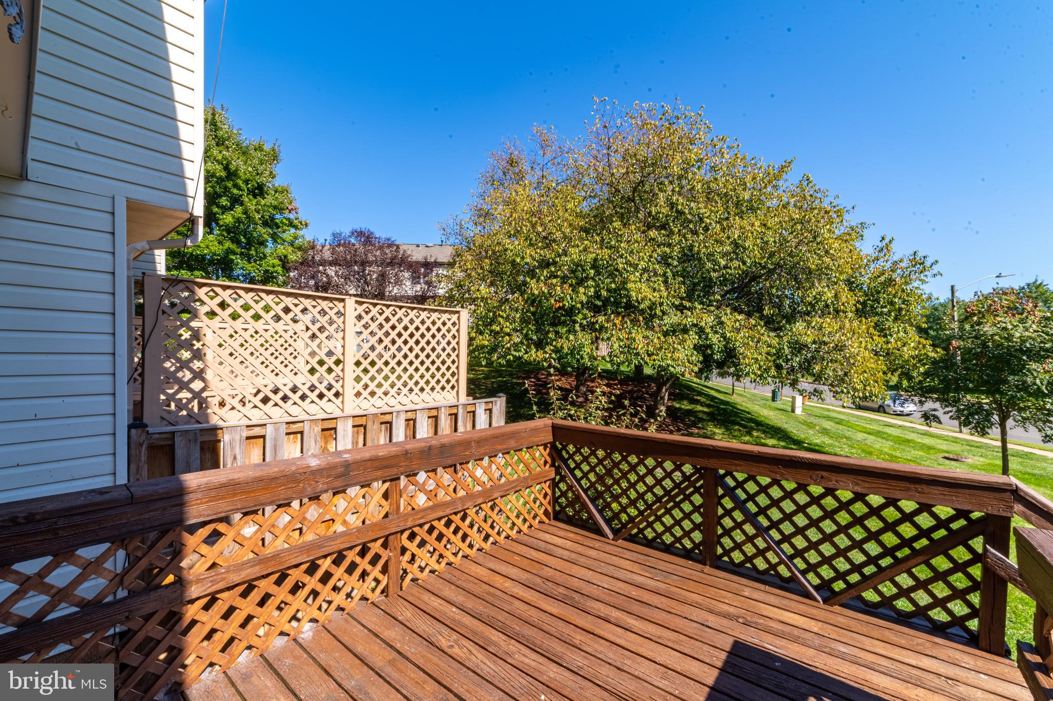 WELLINGTON/CLOVERHILL CONDOS - Residential