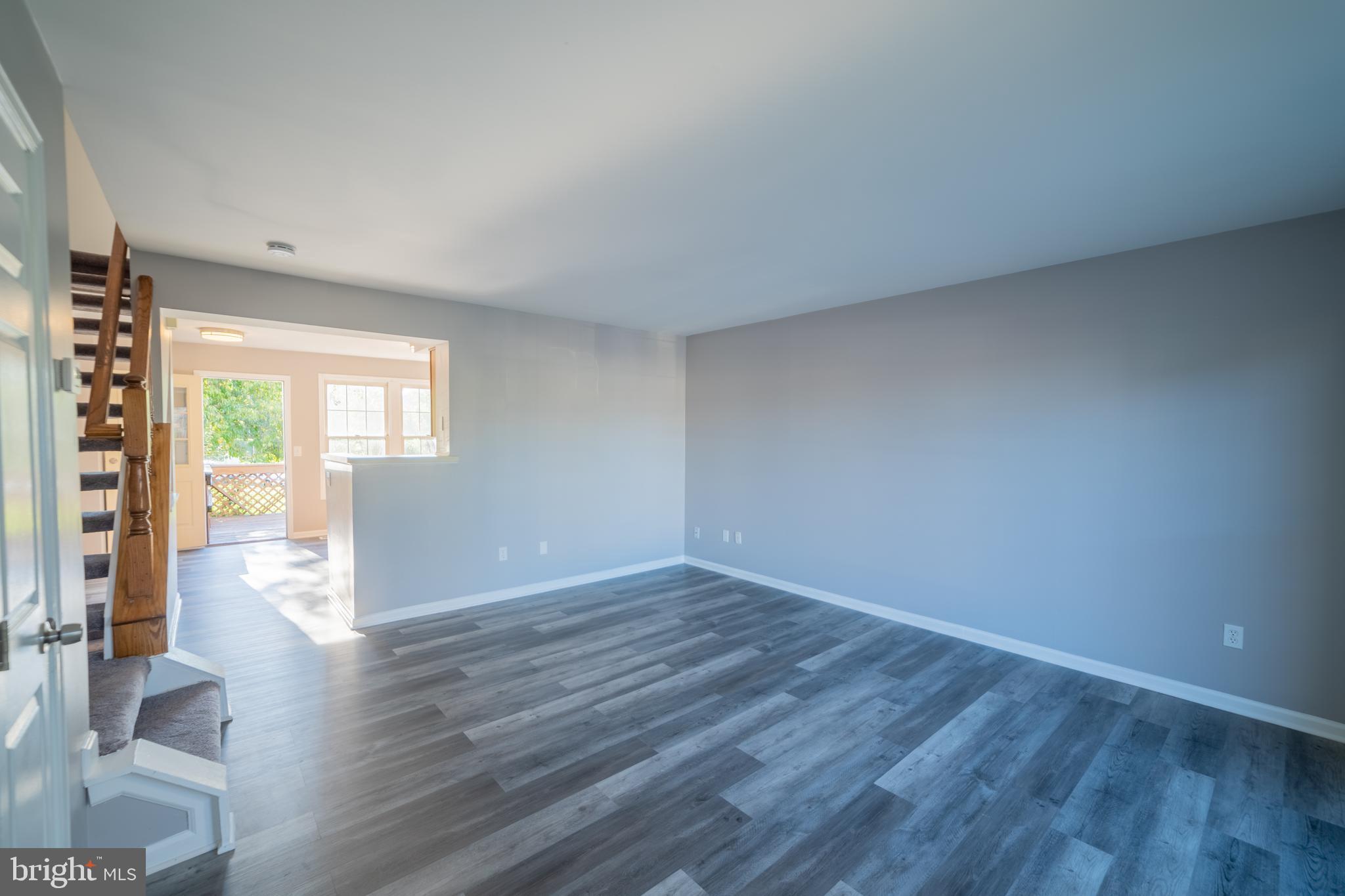 WELLINGTON/CLOVERHILL CONDOS - Residential