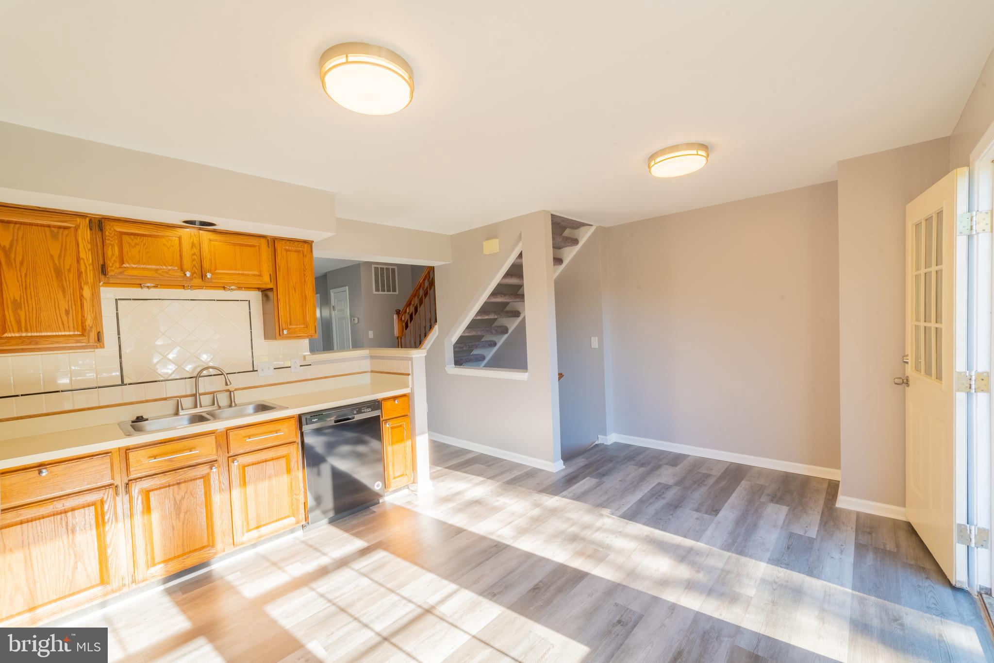 WELLINGTON/CLOVERHILL CONDOS - Residential