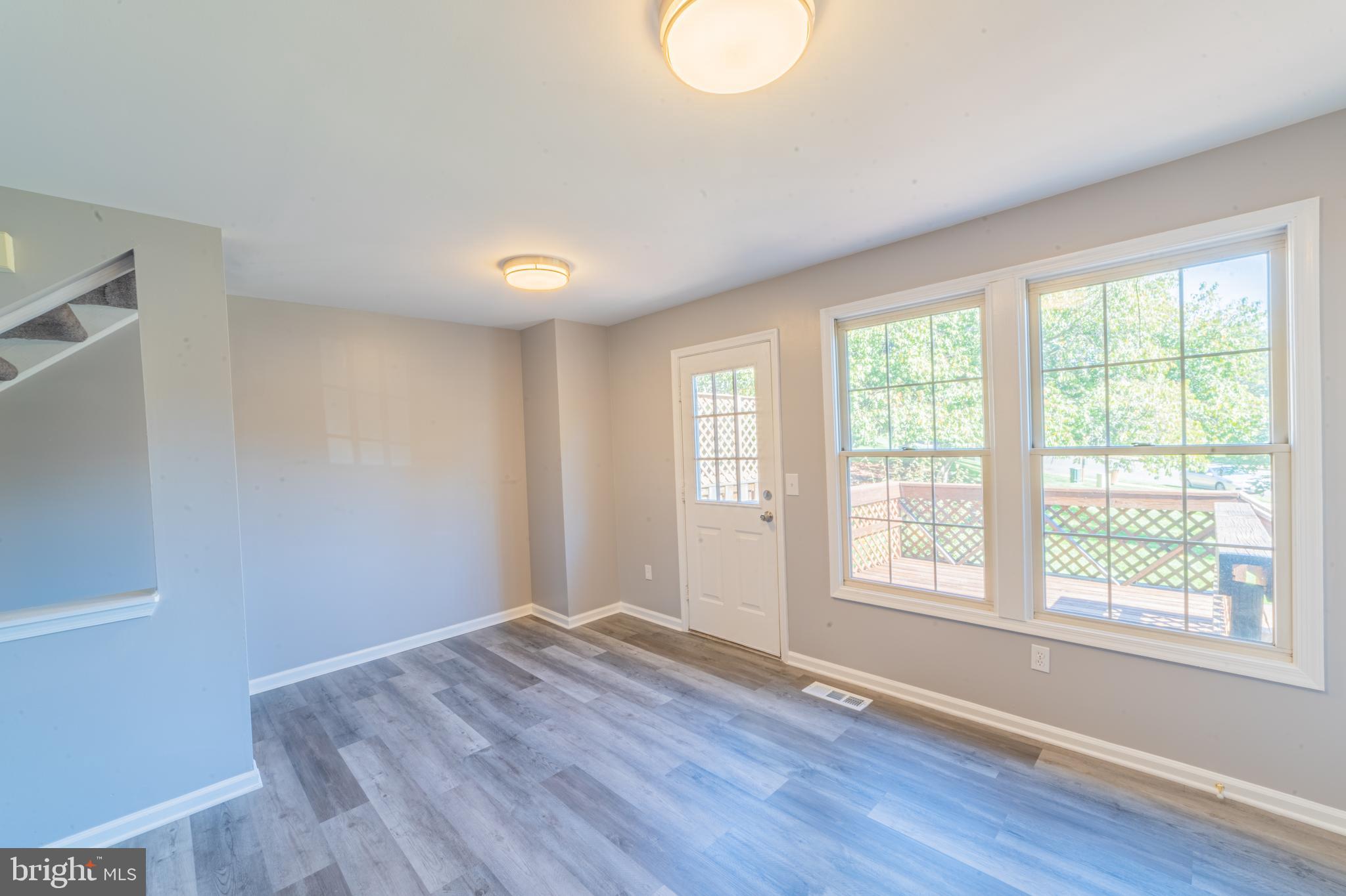 WELLINGTON/CLOVERHILL CONDOS - Residential