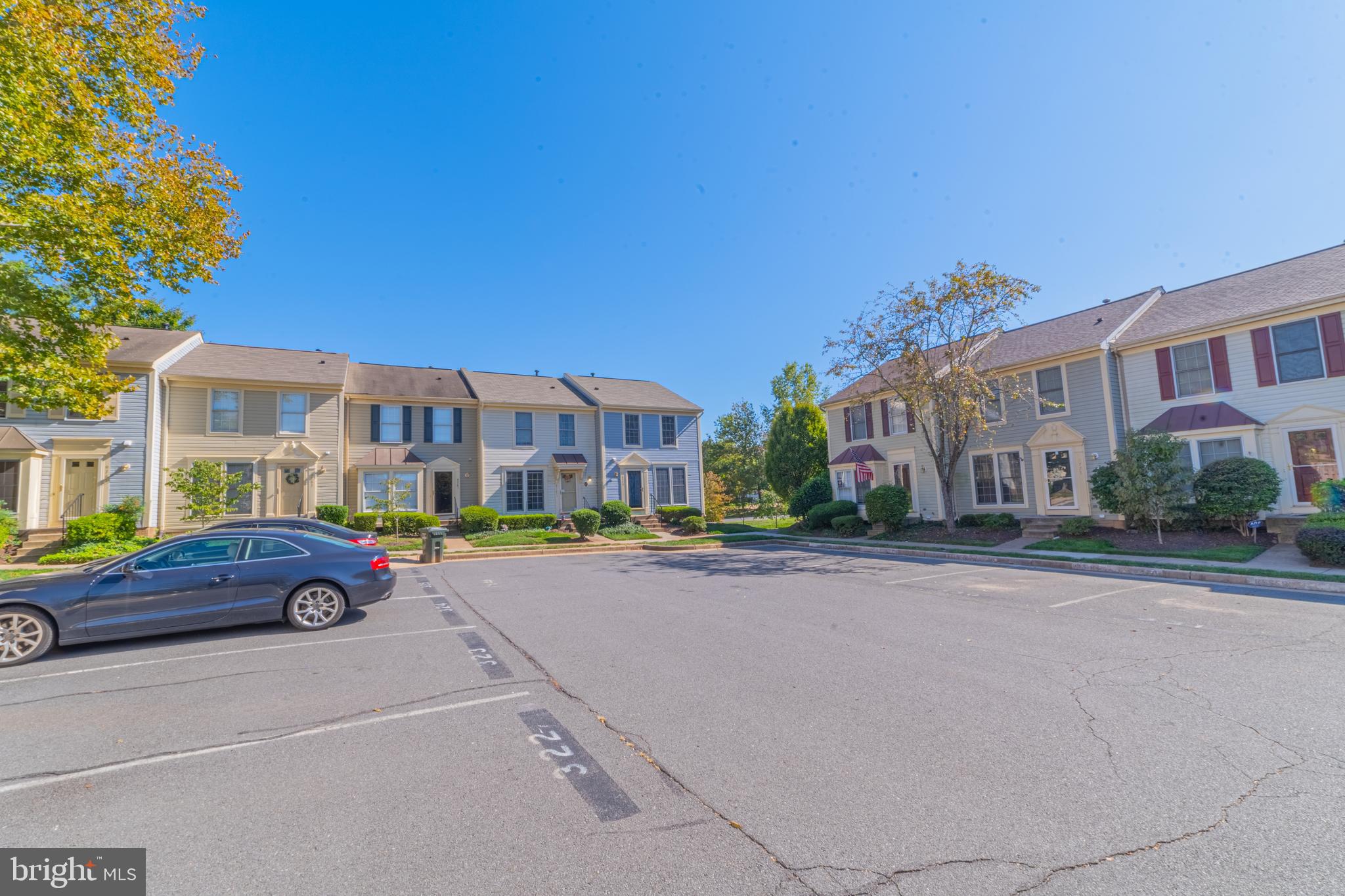 WELLINGTON/CLOVERHILL CONDOS - Residential