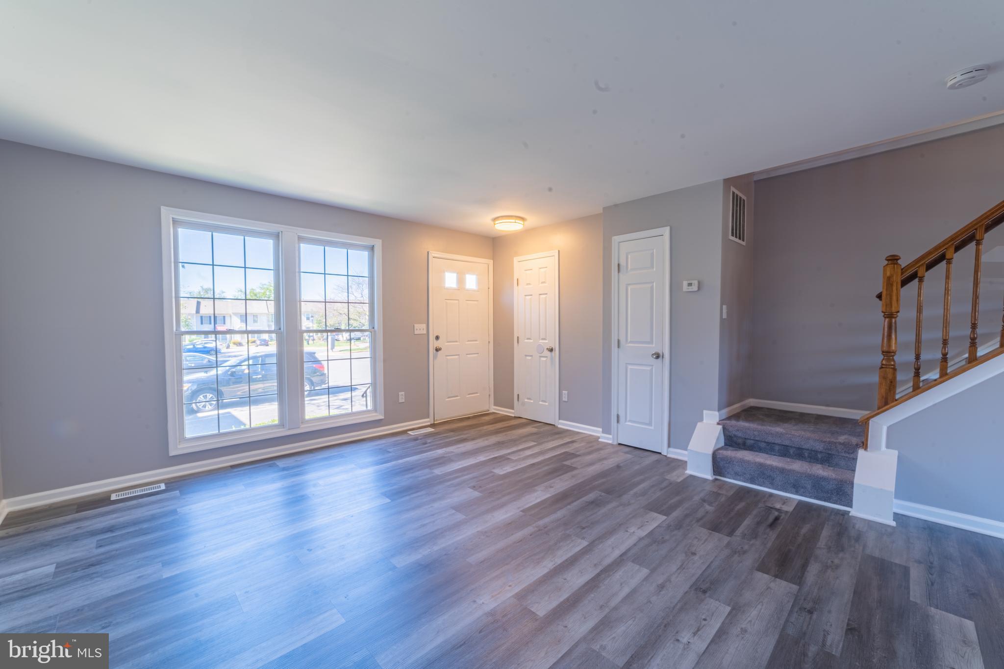 WELLINGTON/CLOVERHILL CONDOS - Residential