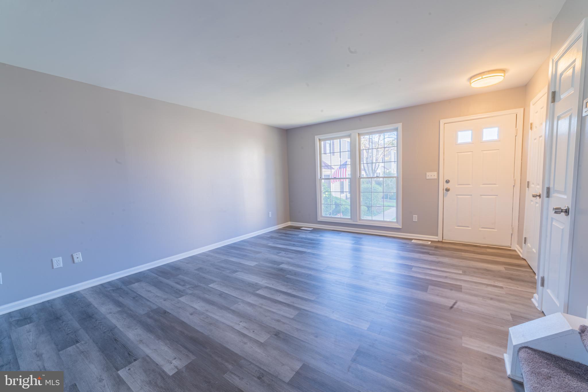 WELLINGTON/CLOVERHILL CONDOS - Residential