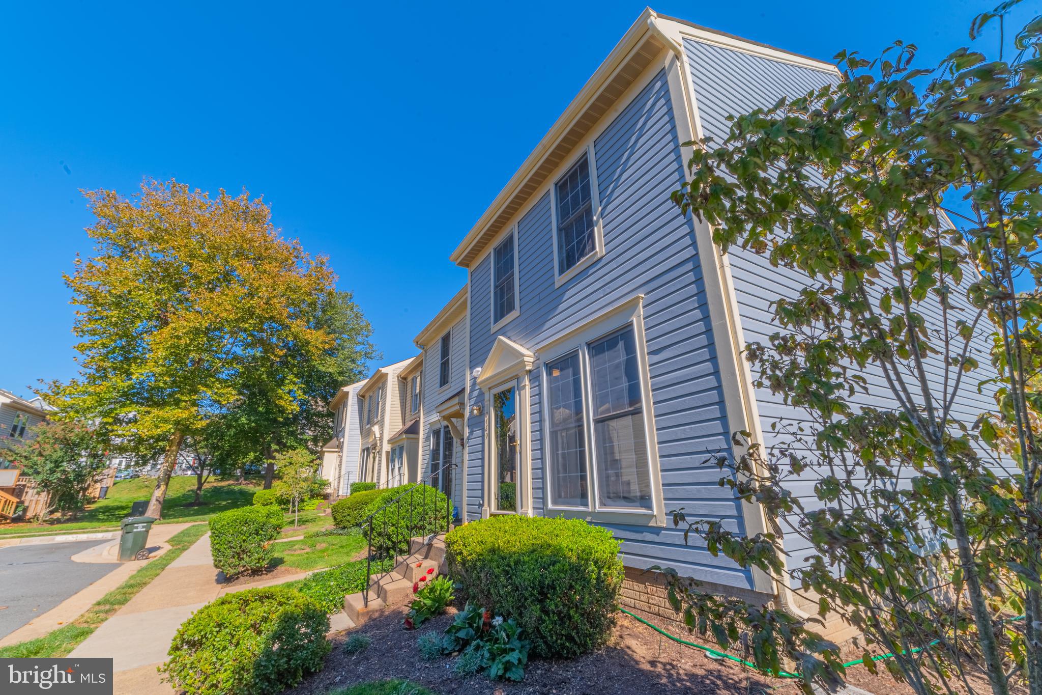 WELLINGTON/CLOVERHILL CONDOS - Residential