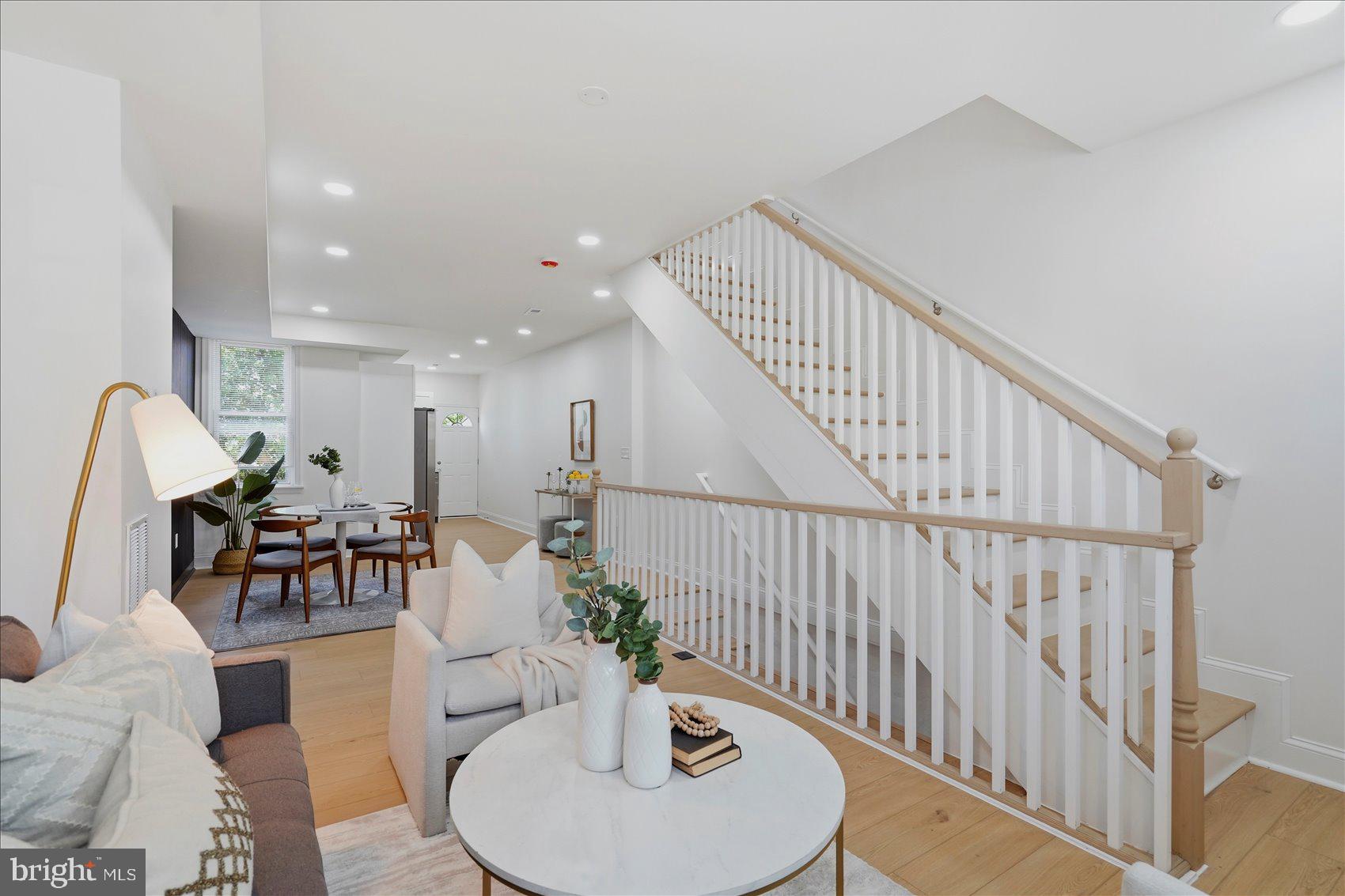 1527 E 29TH STREET