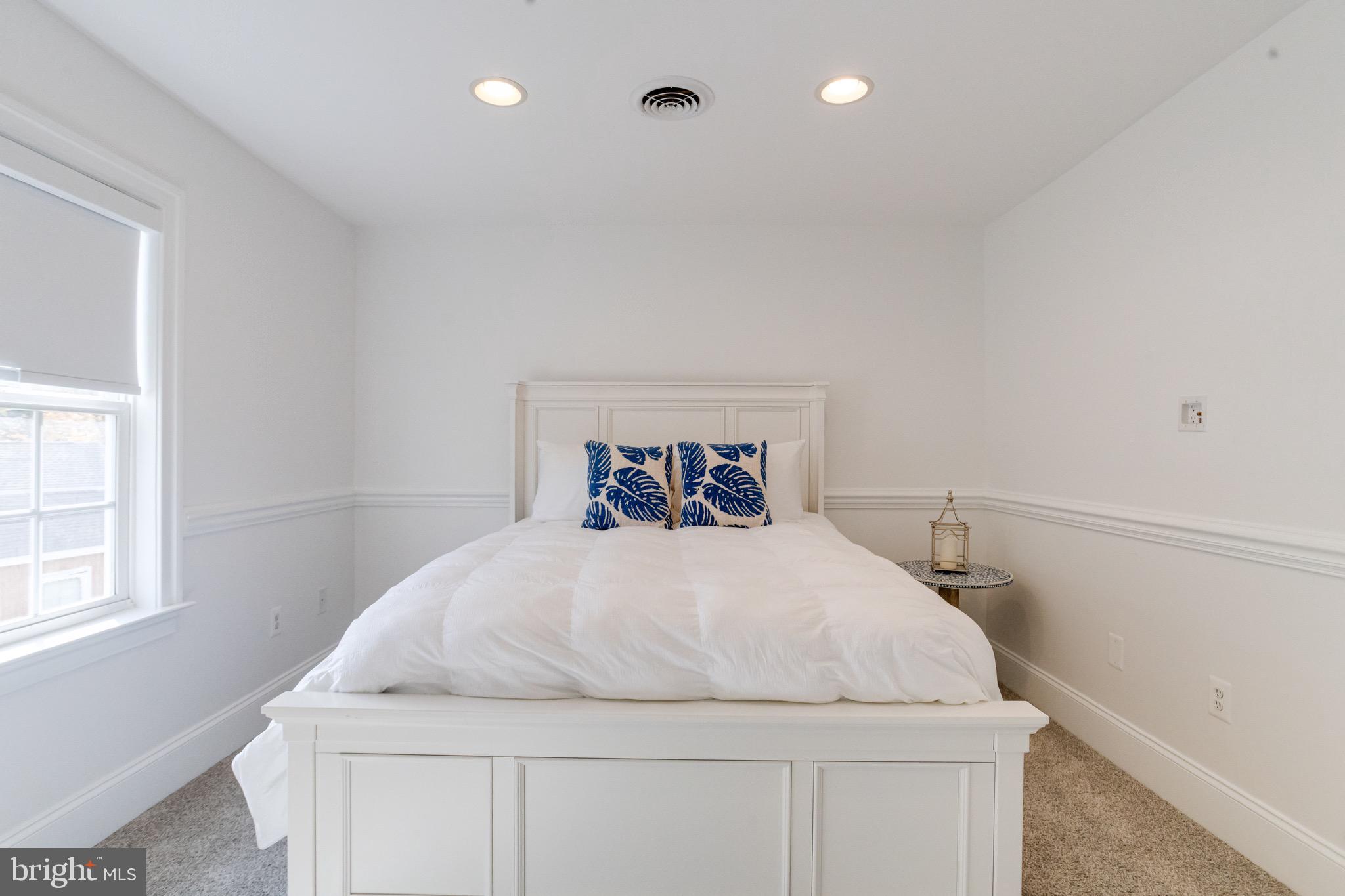 SUE GROVE - Residential