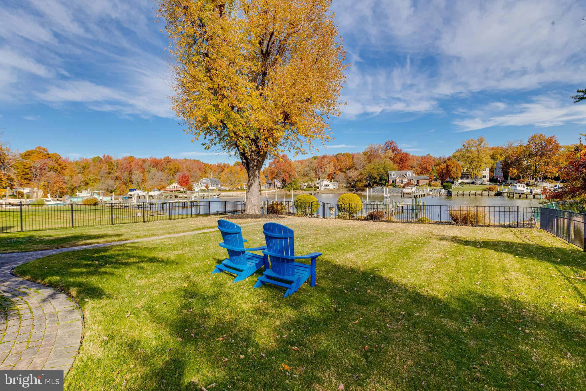 SUE GROVE - Residential
