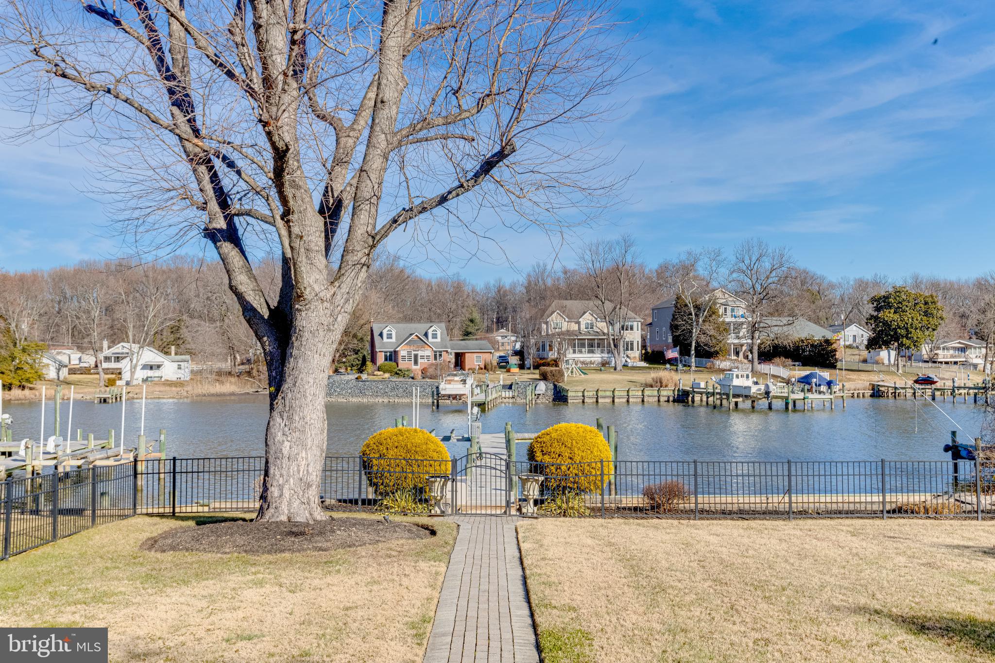 SUE GROVE - Residential