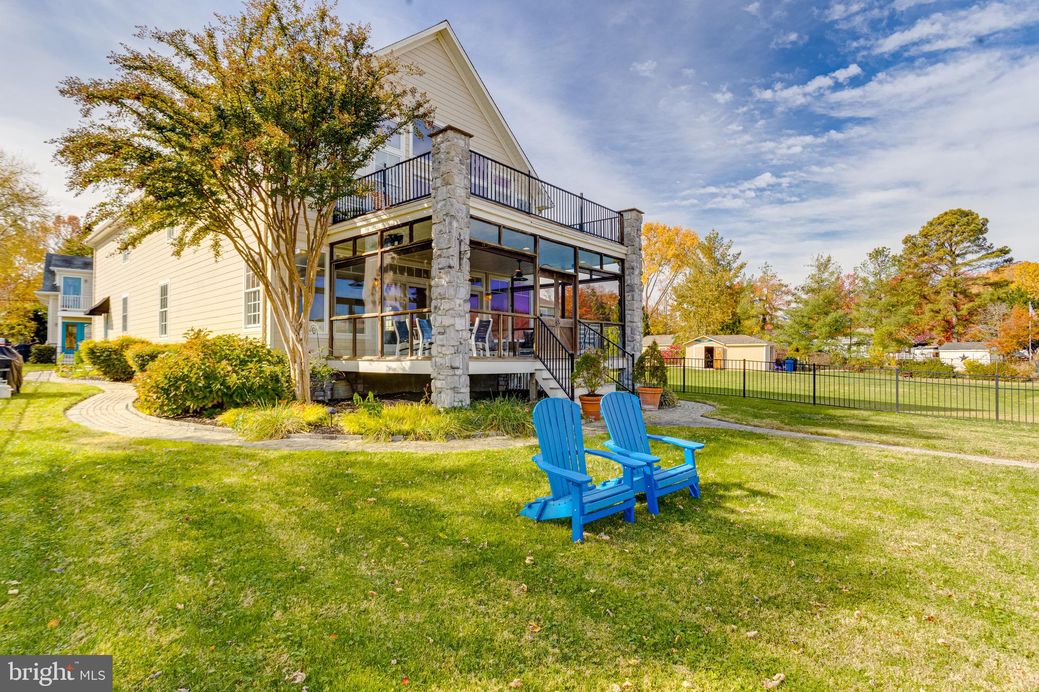 SUE GROVE - Residential