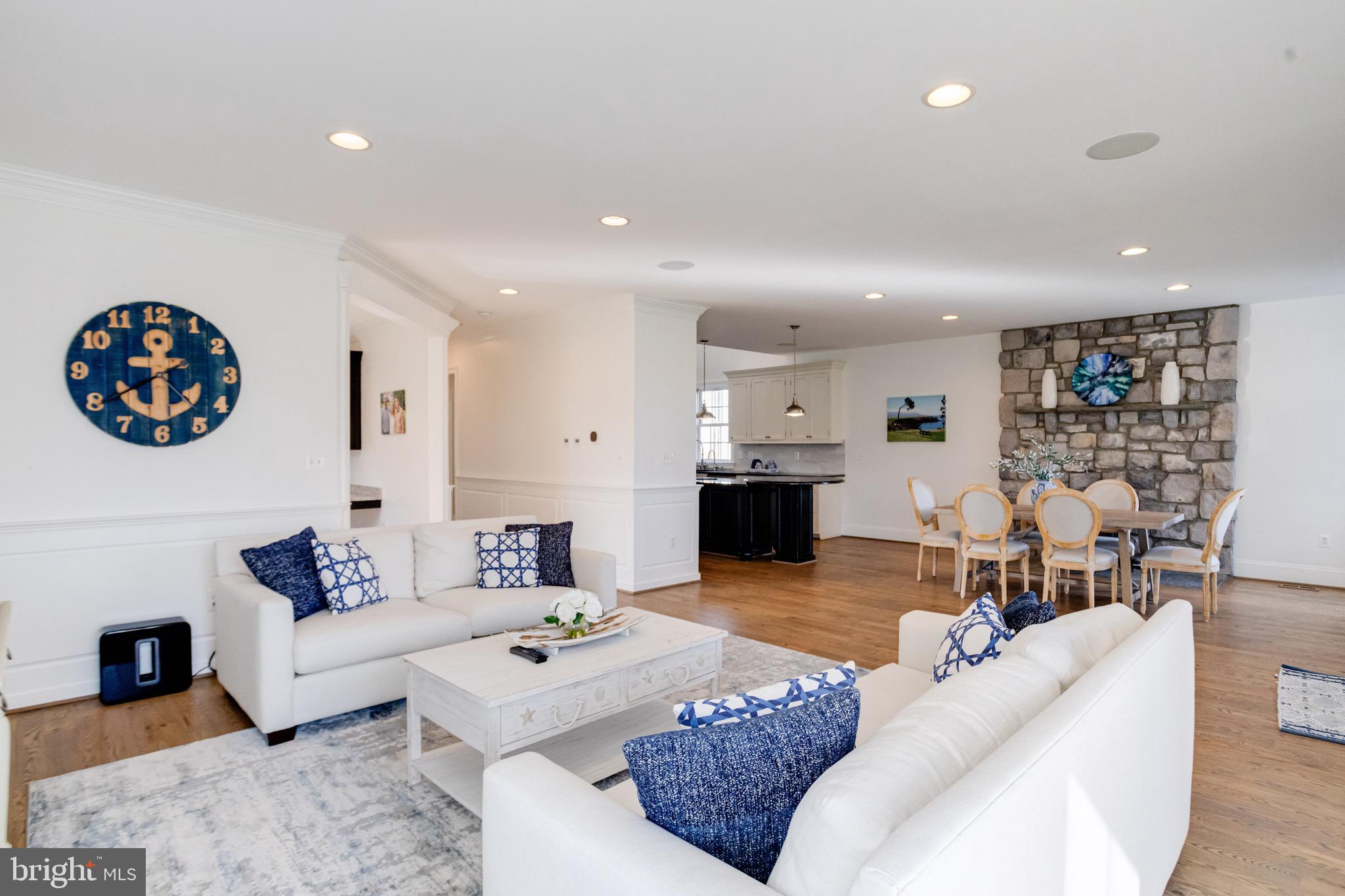 SUE GROVE - Residential