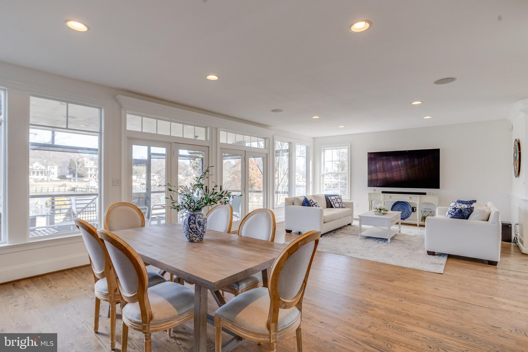 SUE GROVE - Residential