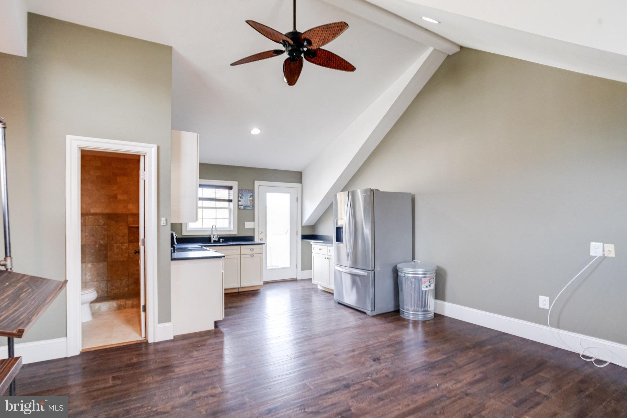 SUE GROVE - Residential