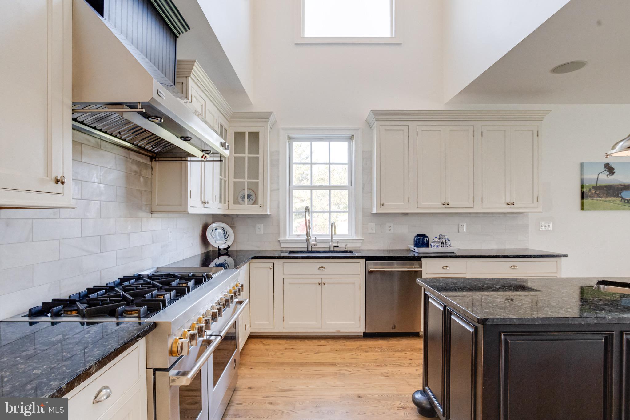 SUE GROVE - Residential