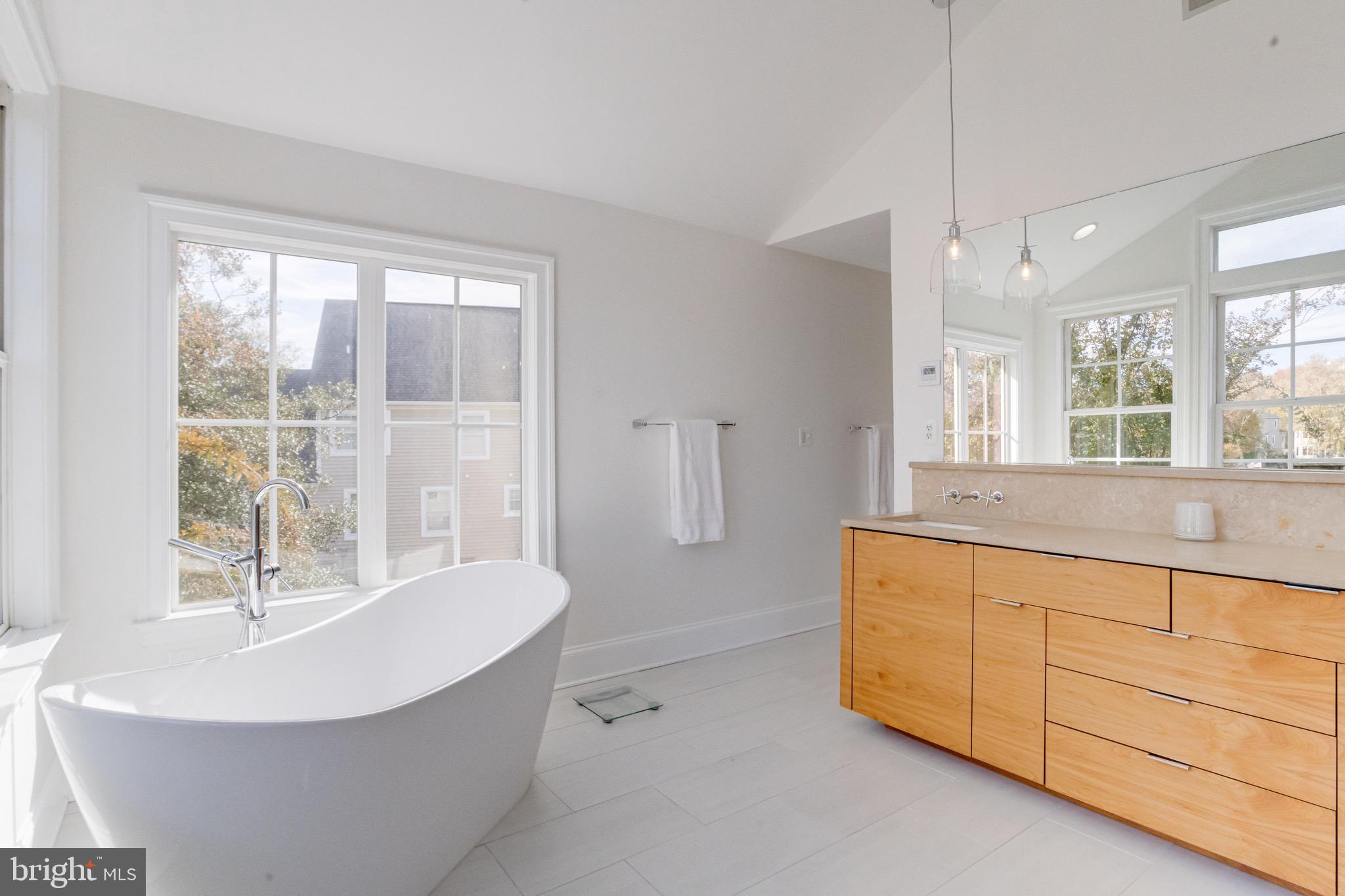 SUE GROVE - Residential