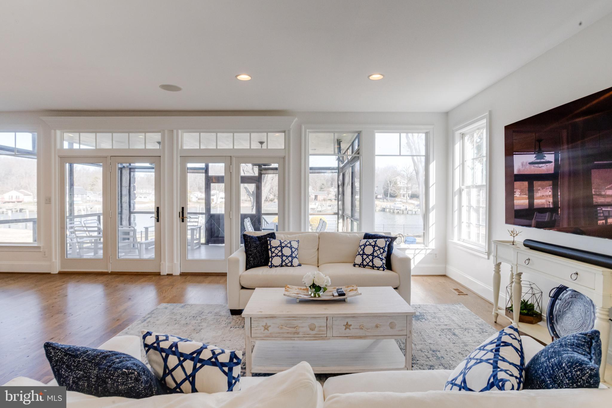 SUE GROVE - Residential