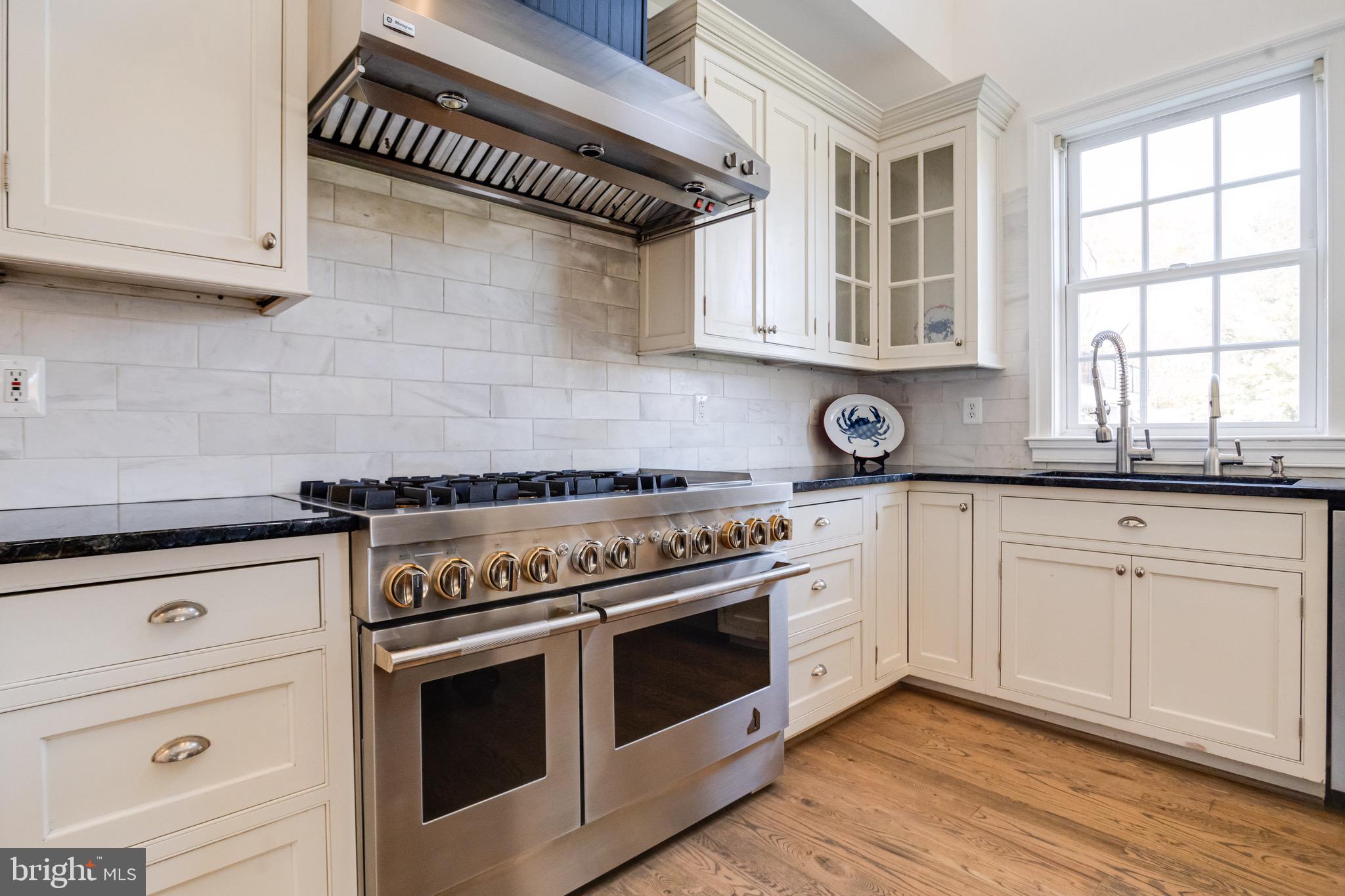 SUE GROVE - Residential