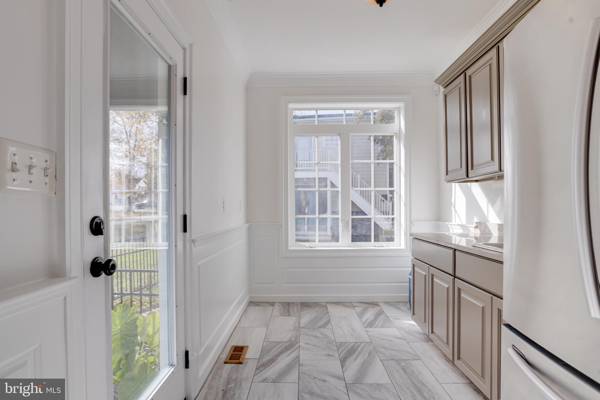 SUE GROVE - Residential