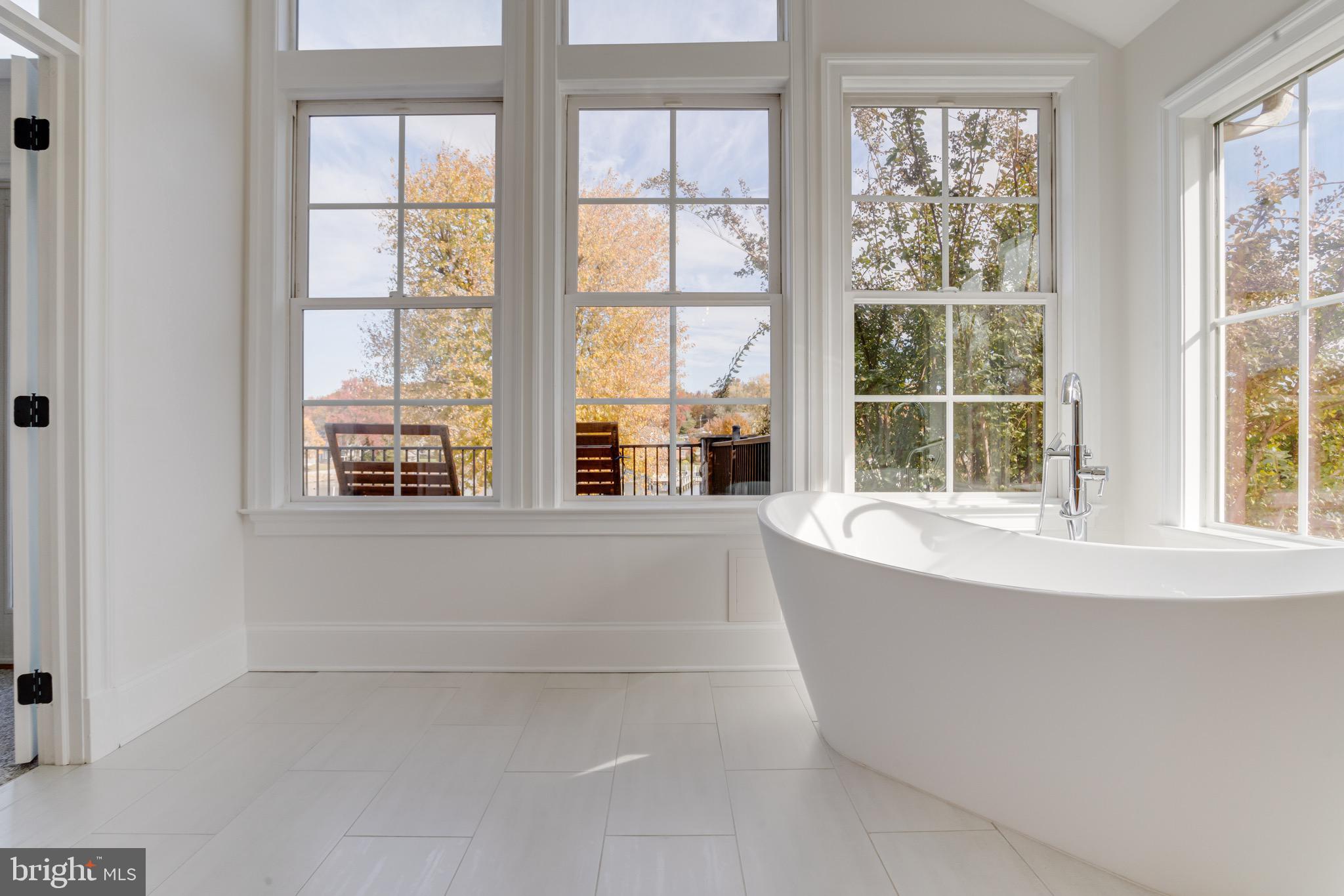 SUE GROVE - Residential