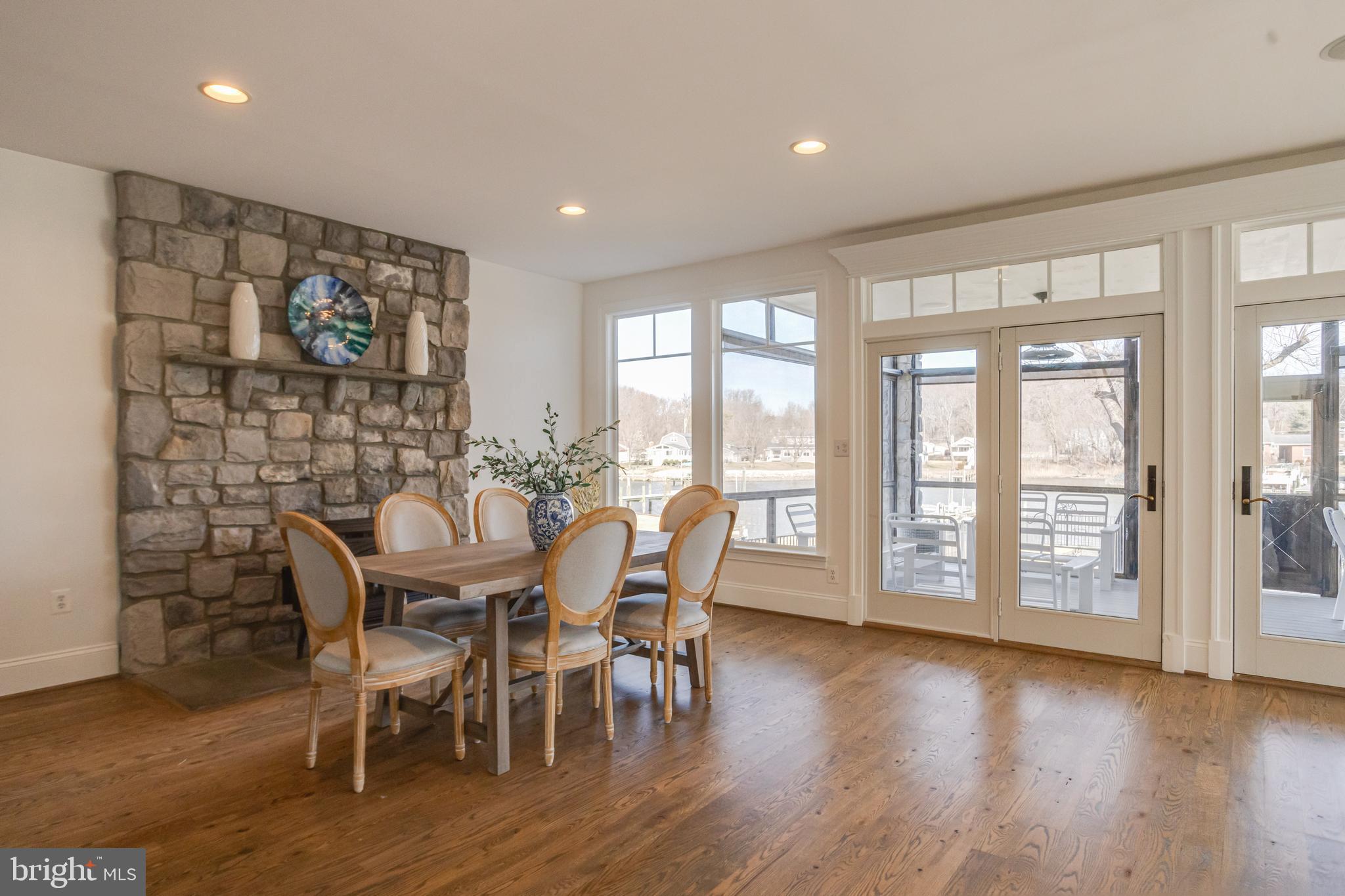 SUE GROVE - Residential