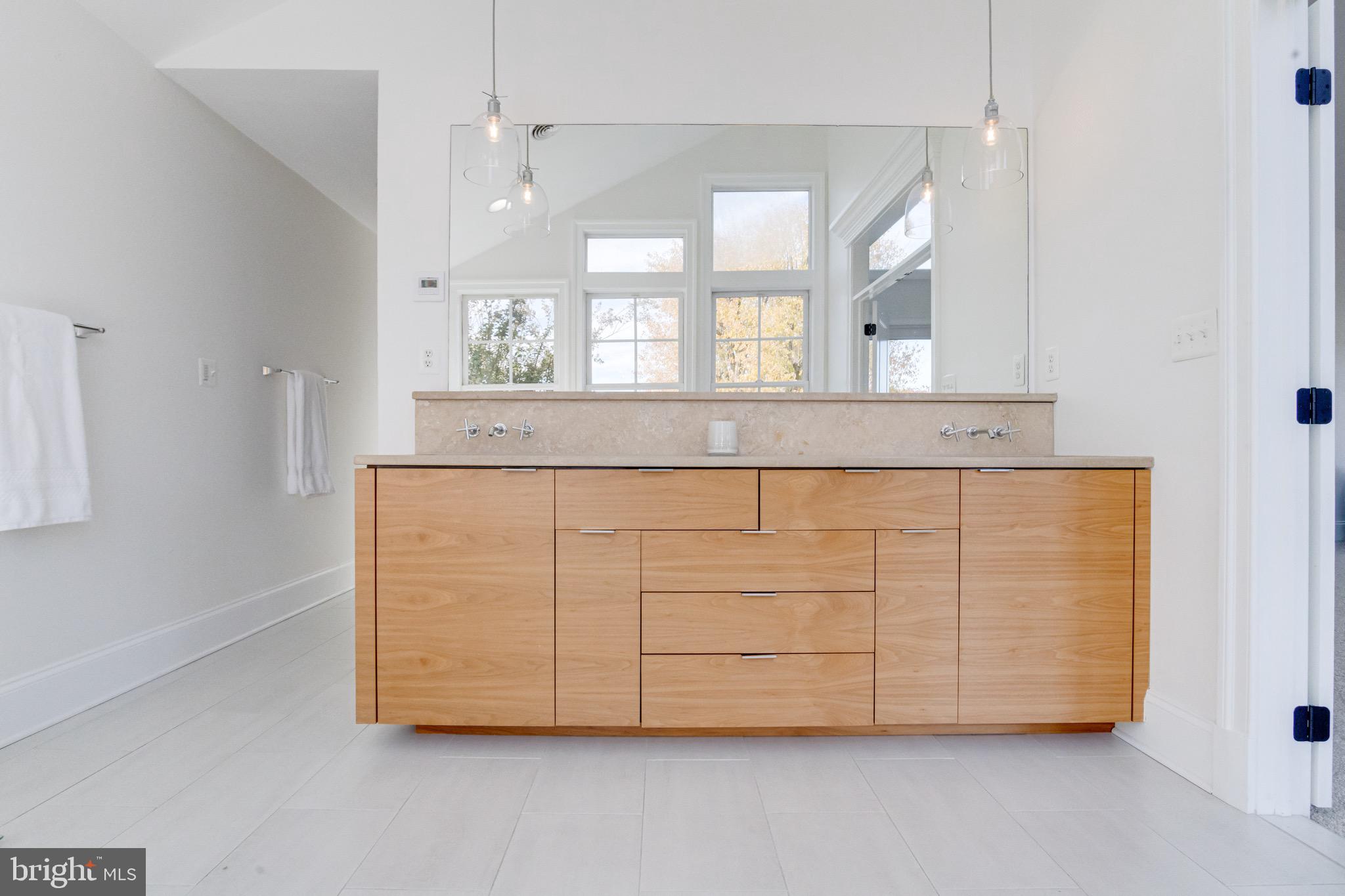 SUE GROVE - Residential