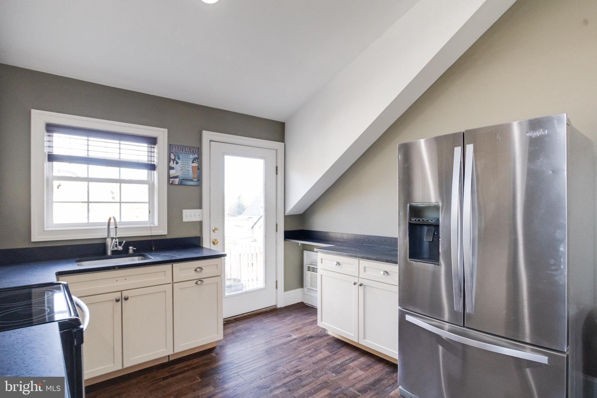 SUE GROVE - Residential