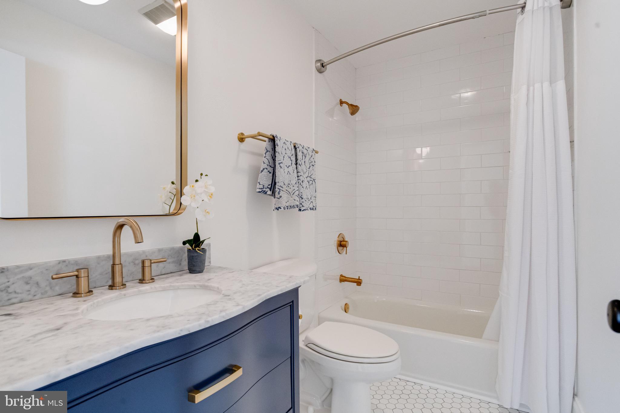 SUE GROVE - Residential