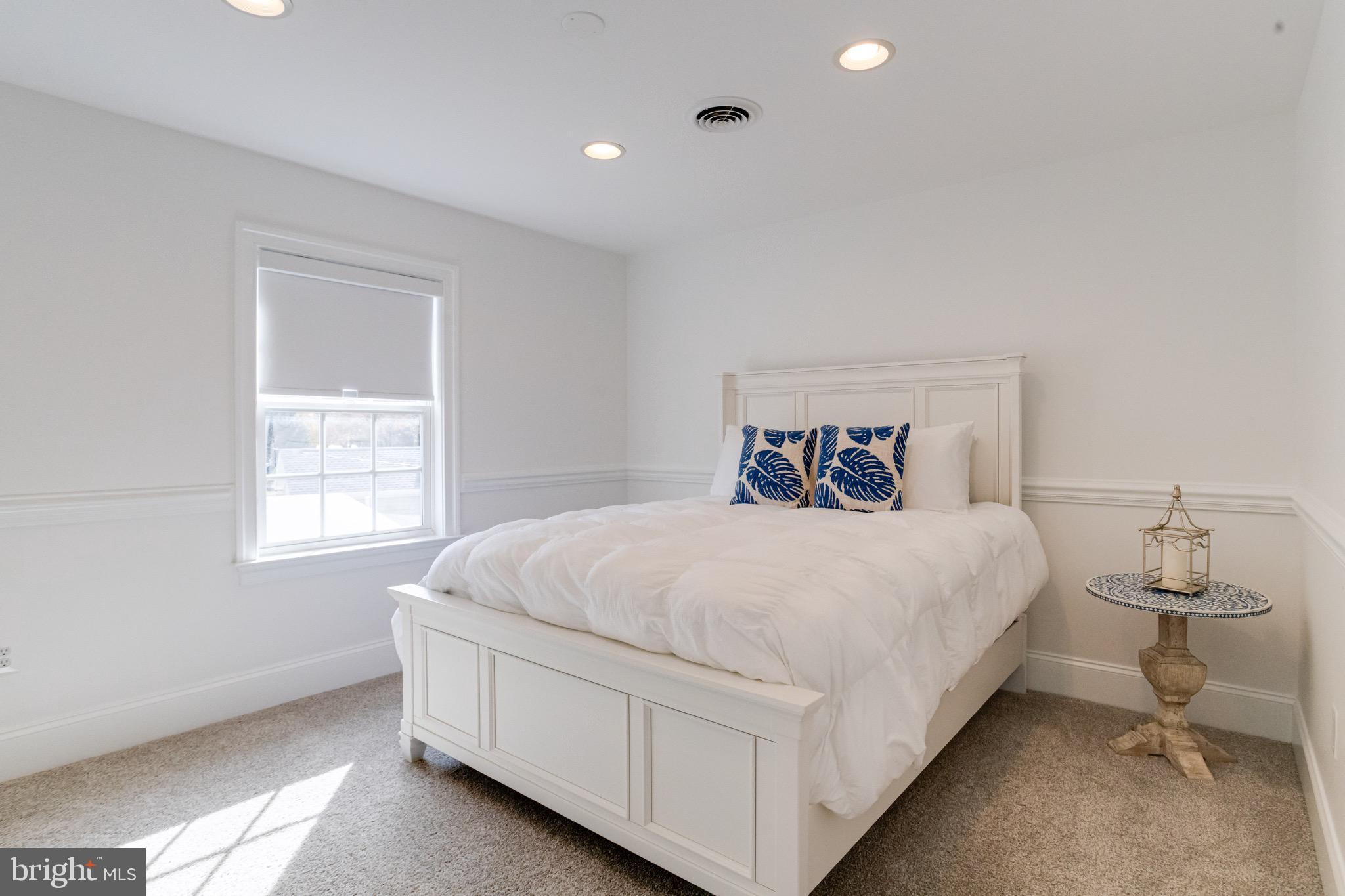 SUE GROVE - Residential